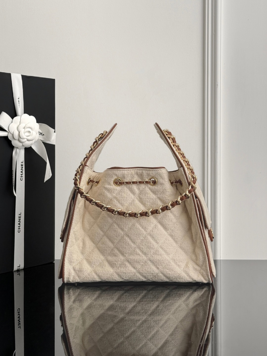 Chan 26S tote hobo bag