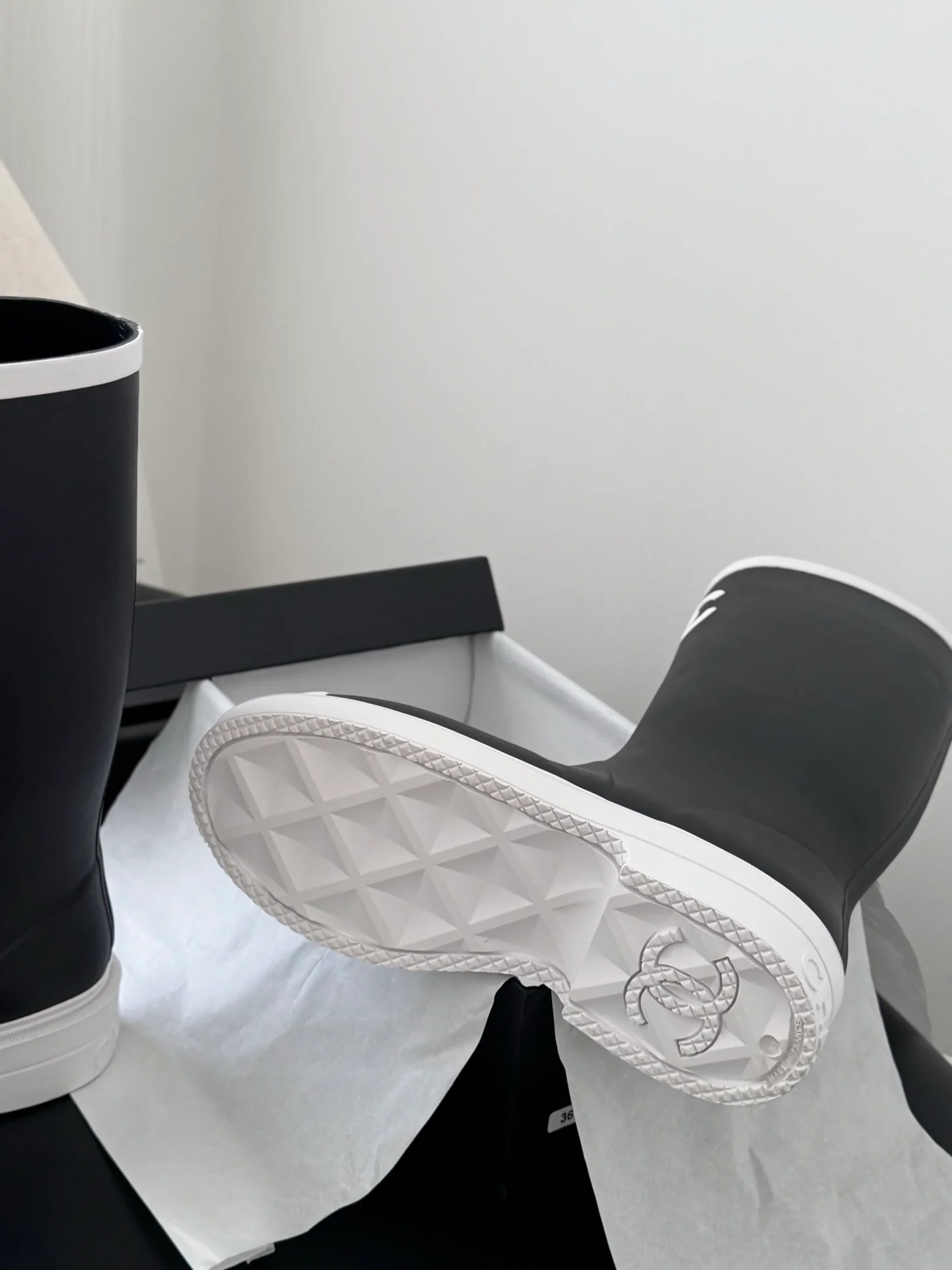 Chan 25fw rain boots