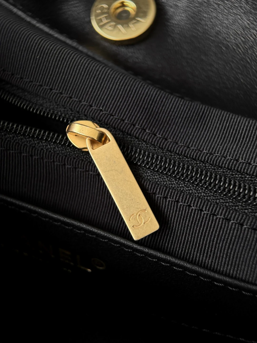 Chan 26C hobo handbag