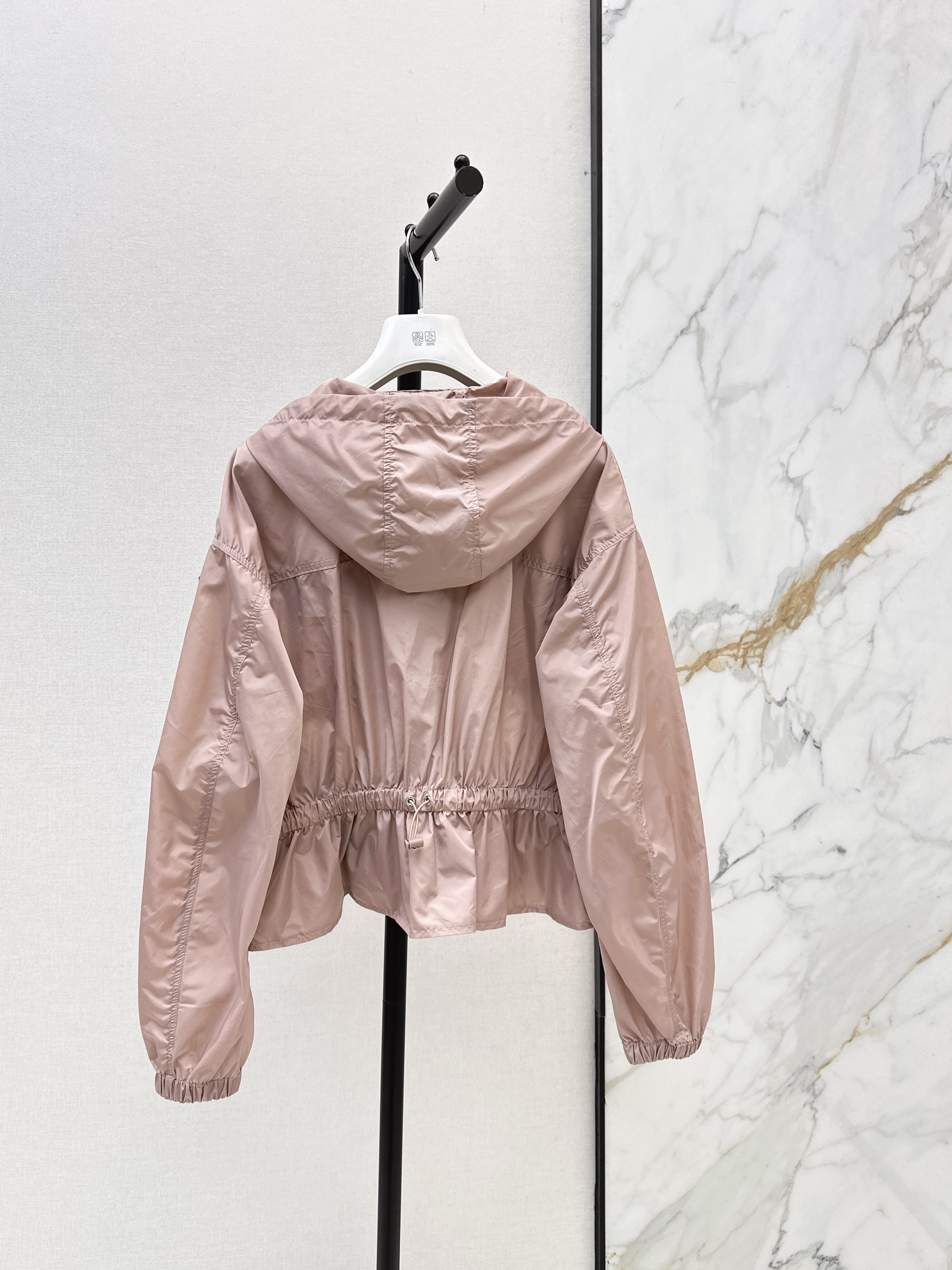 Monc 26ss hodded windbreaker