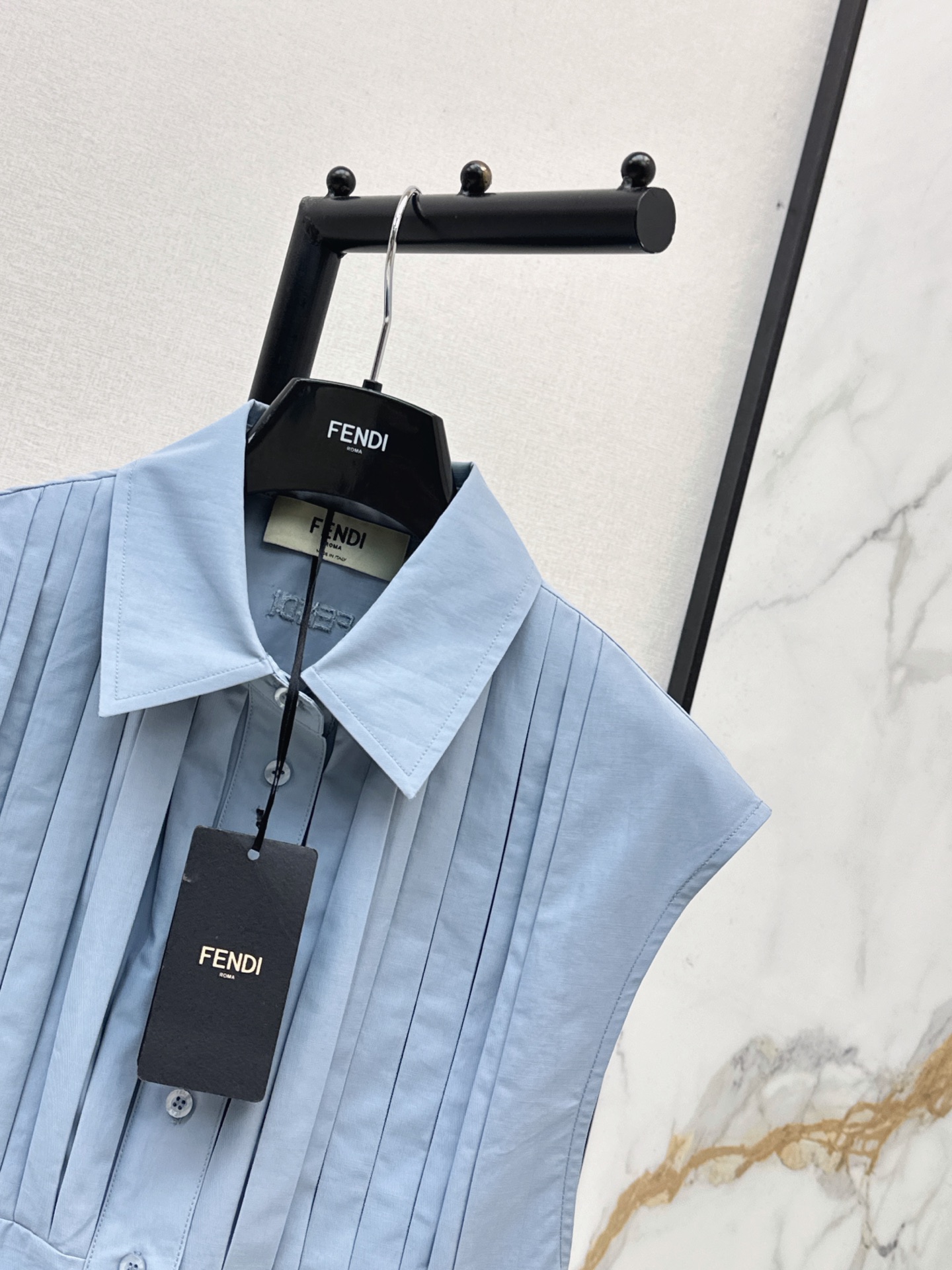 Fen 26ss sleeveless shirt