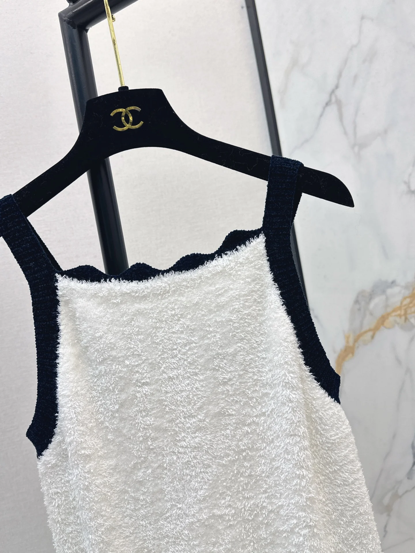 Chan 26ss contract vest