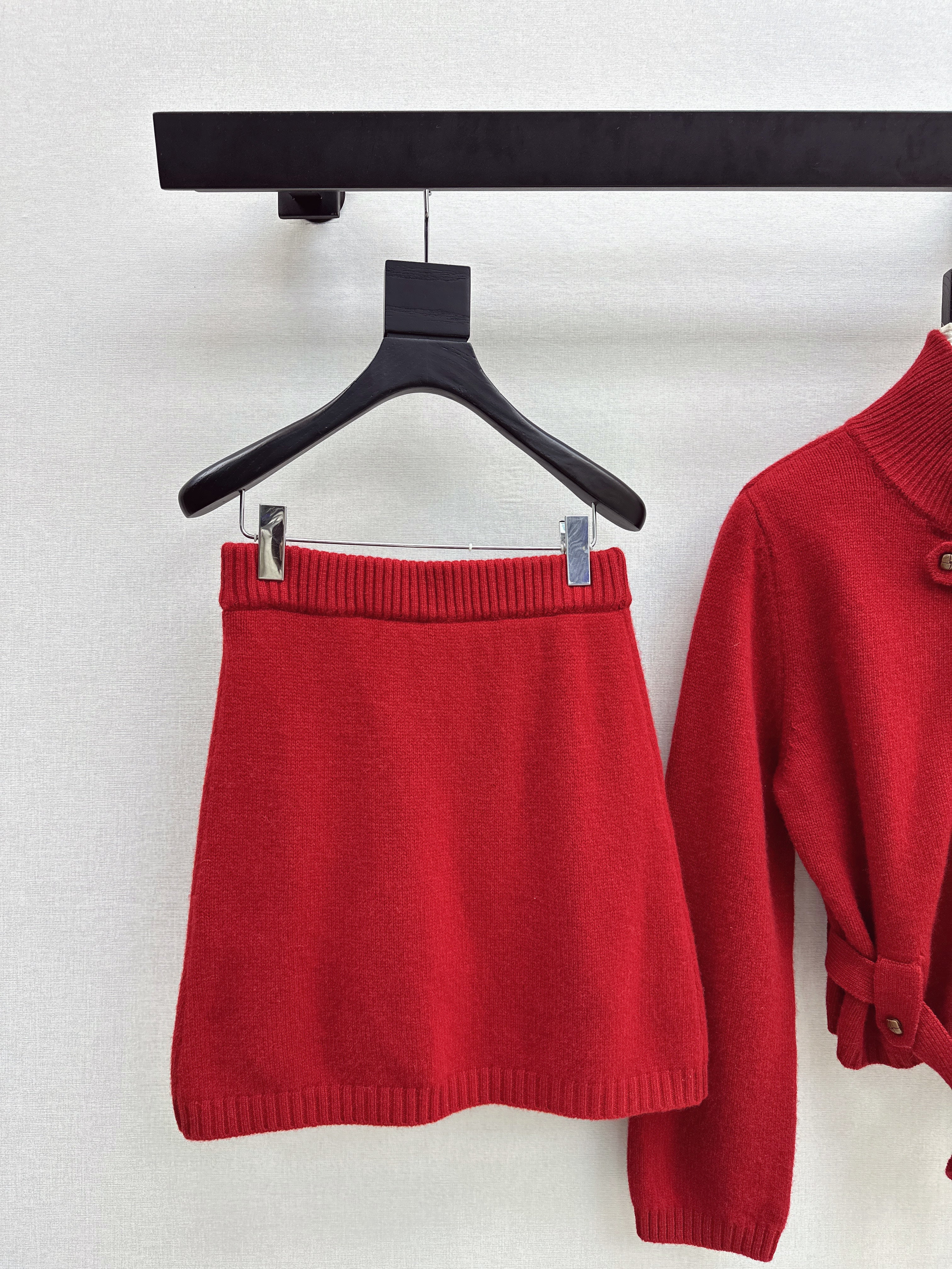 Loro 26ss outfit sets zip-up cardigan+skirts