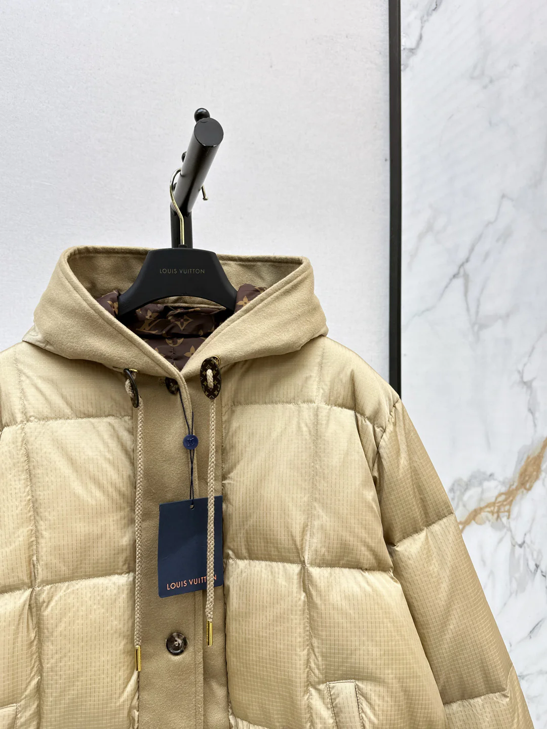 Louis 25fw down jacket