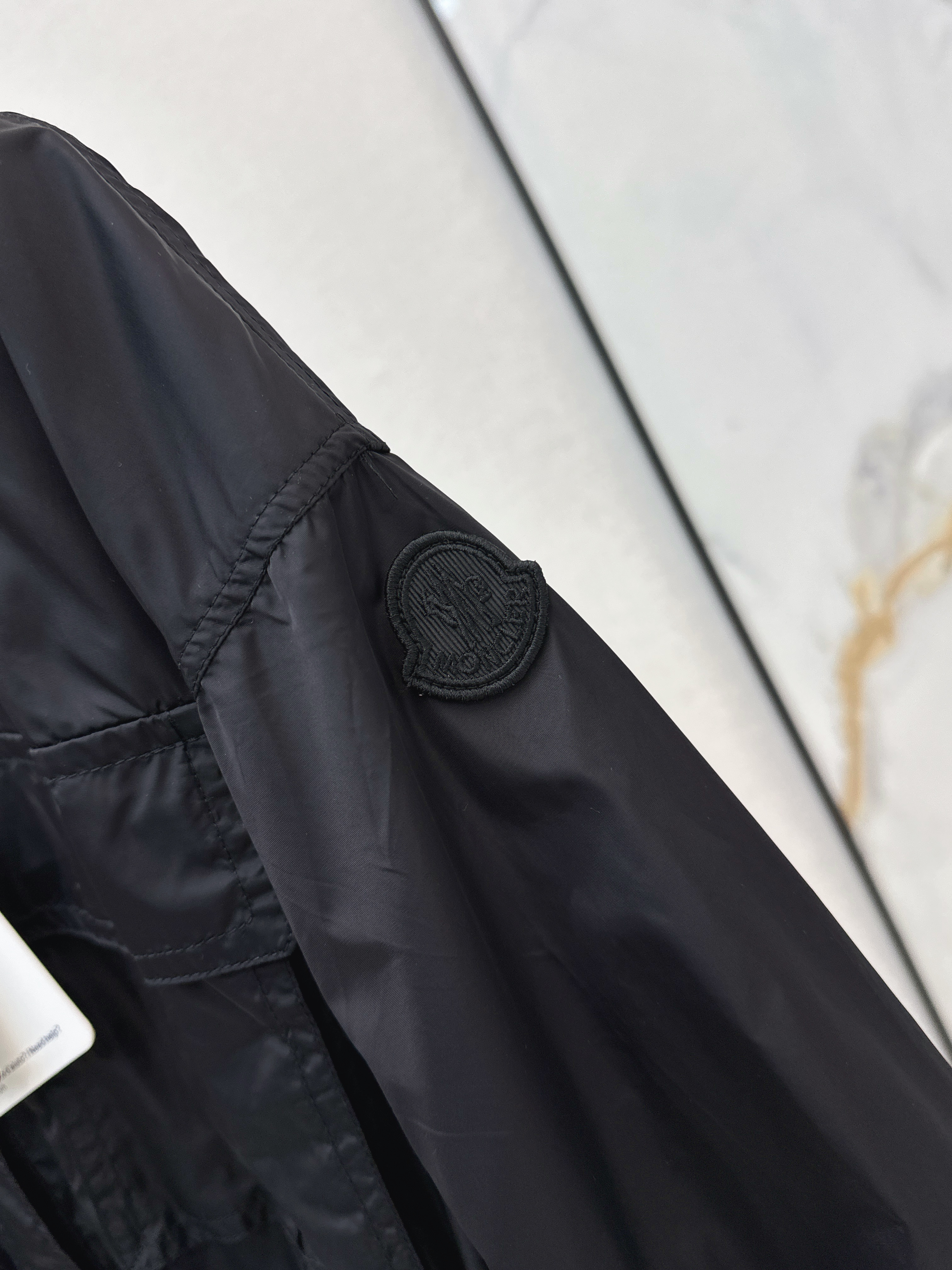 Monc 26ss hodded windbreaker