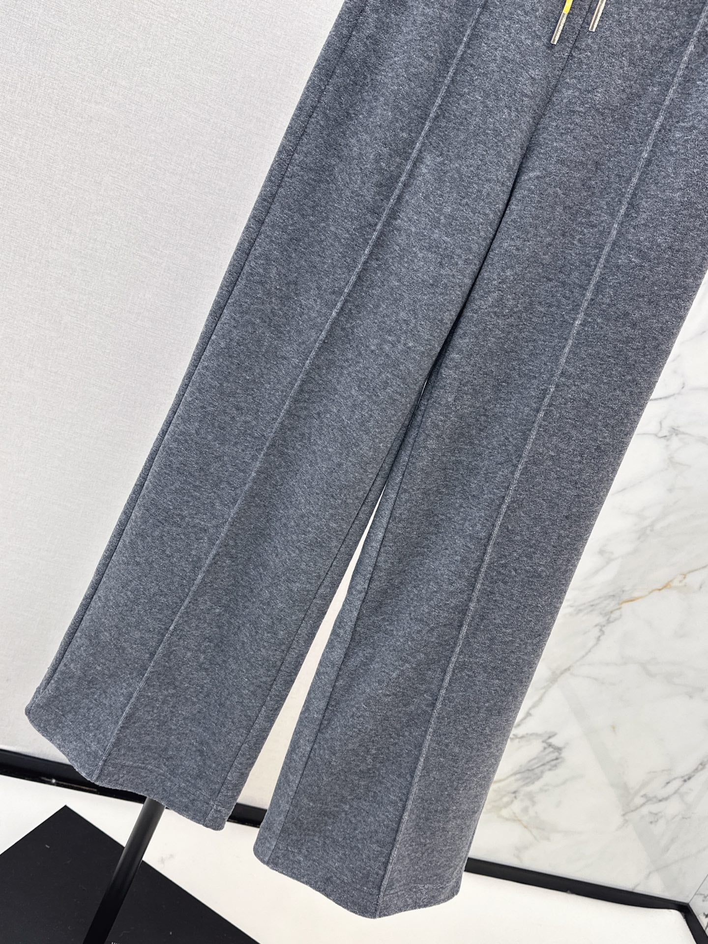 Celi 25fw straight pants