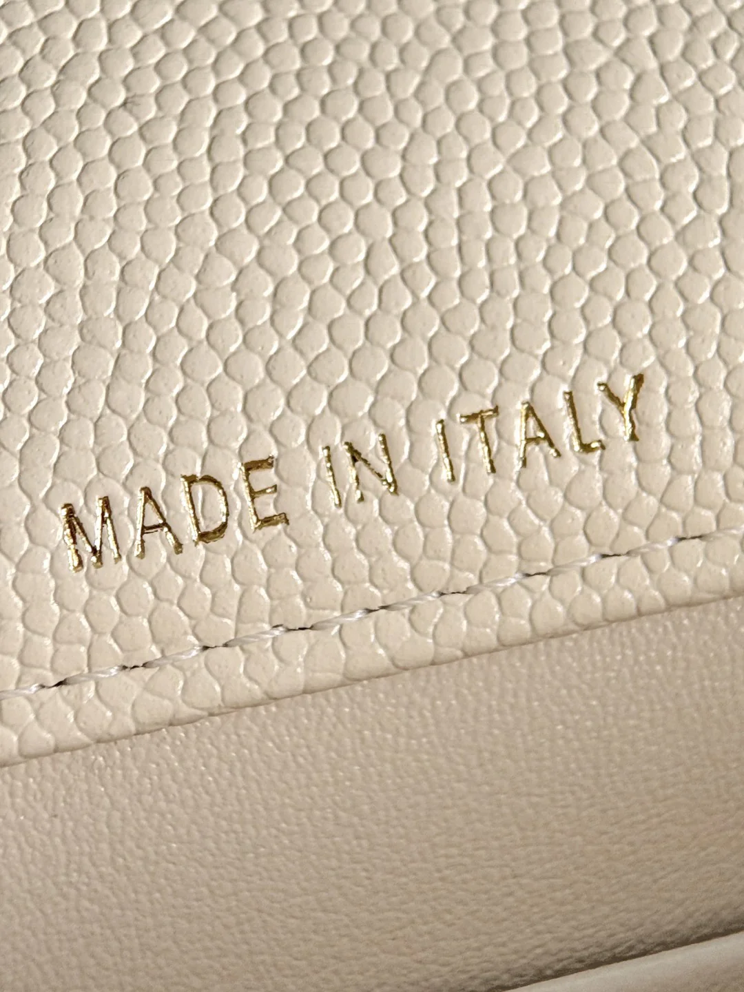 Chan 25C messenger bag