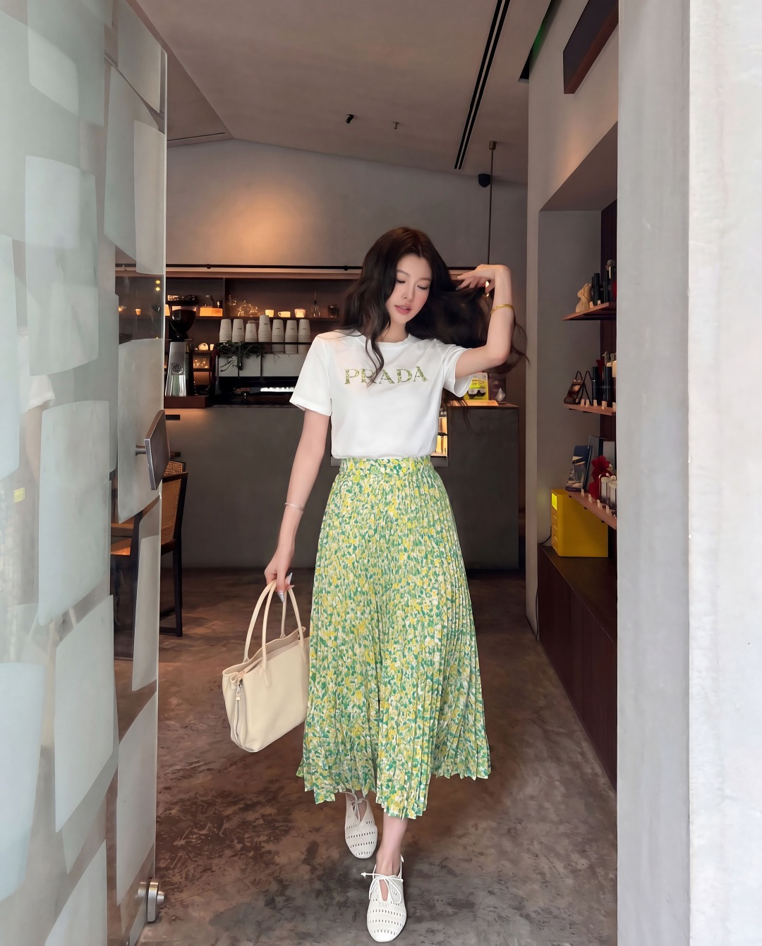 Pra 26ss t-shirt pleated skirt set