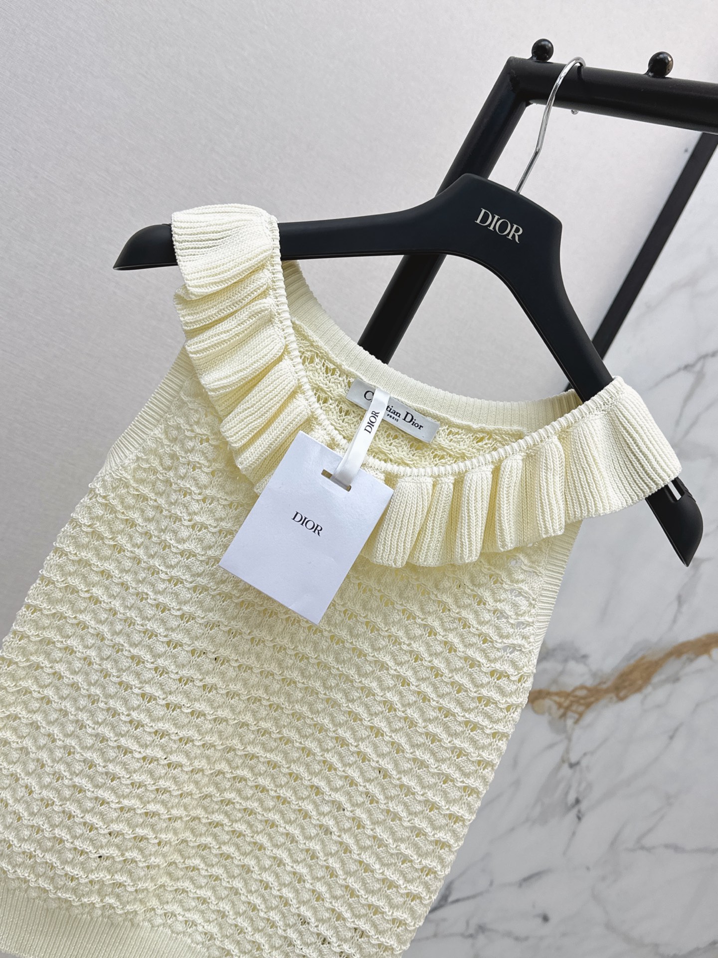 CD 26ss ruffle hollow vest