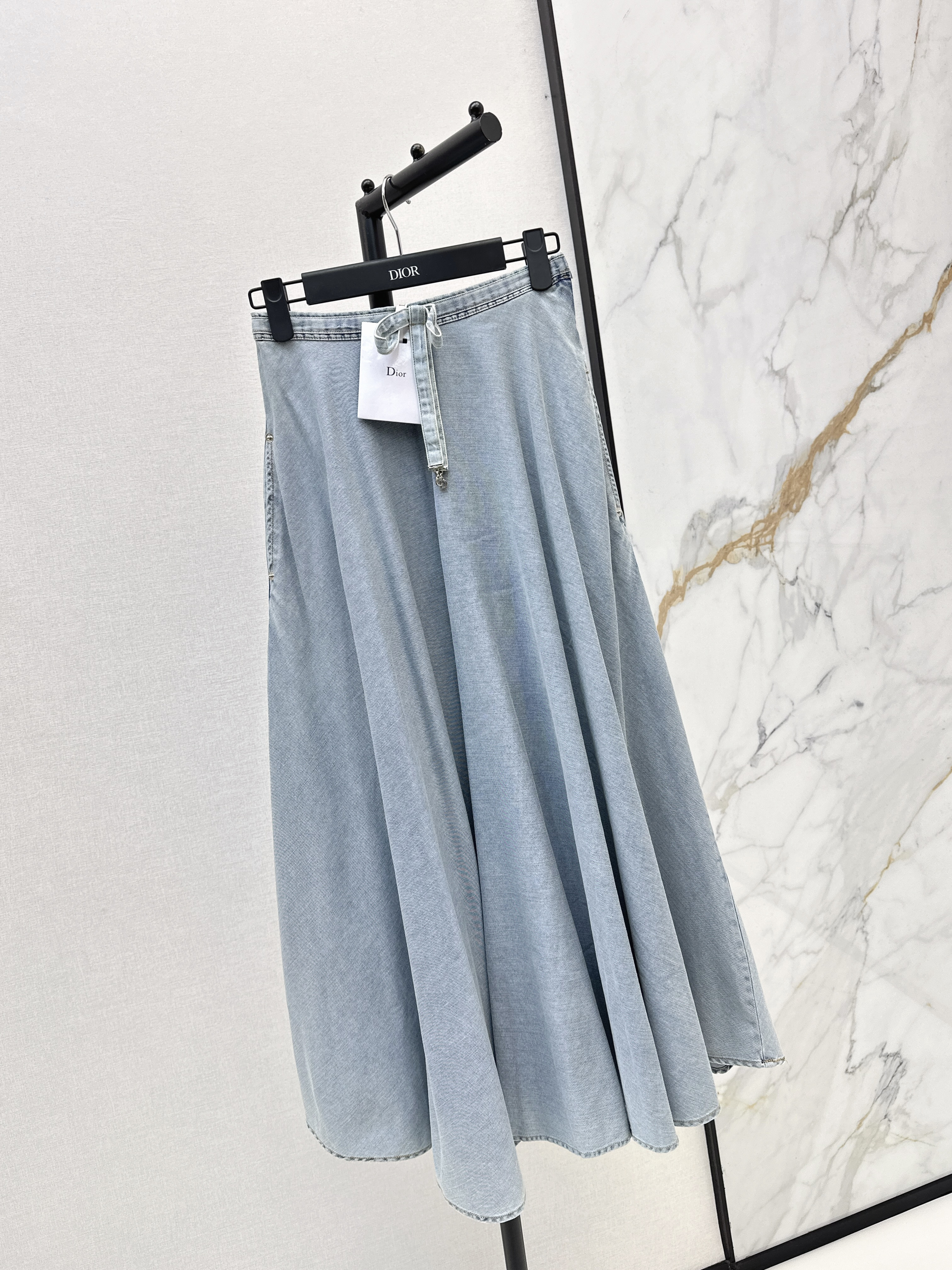 CD 26ss pleated denim skirt