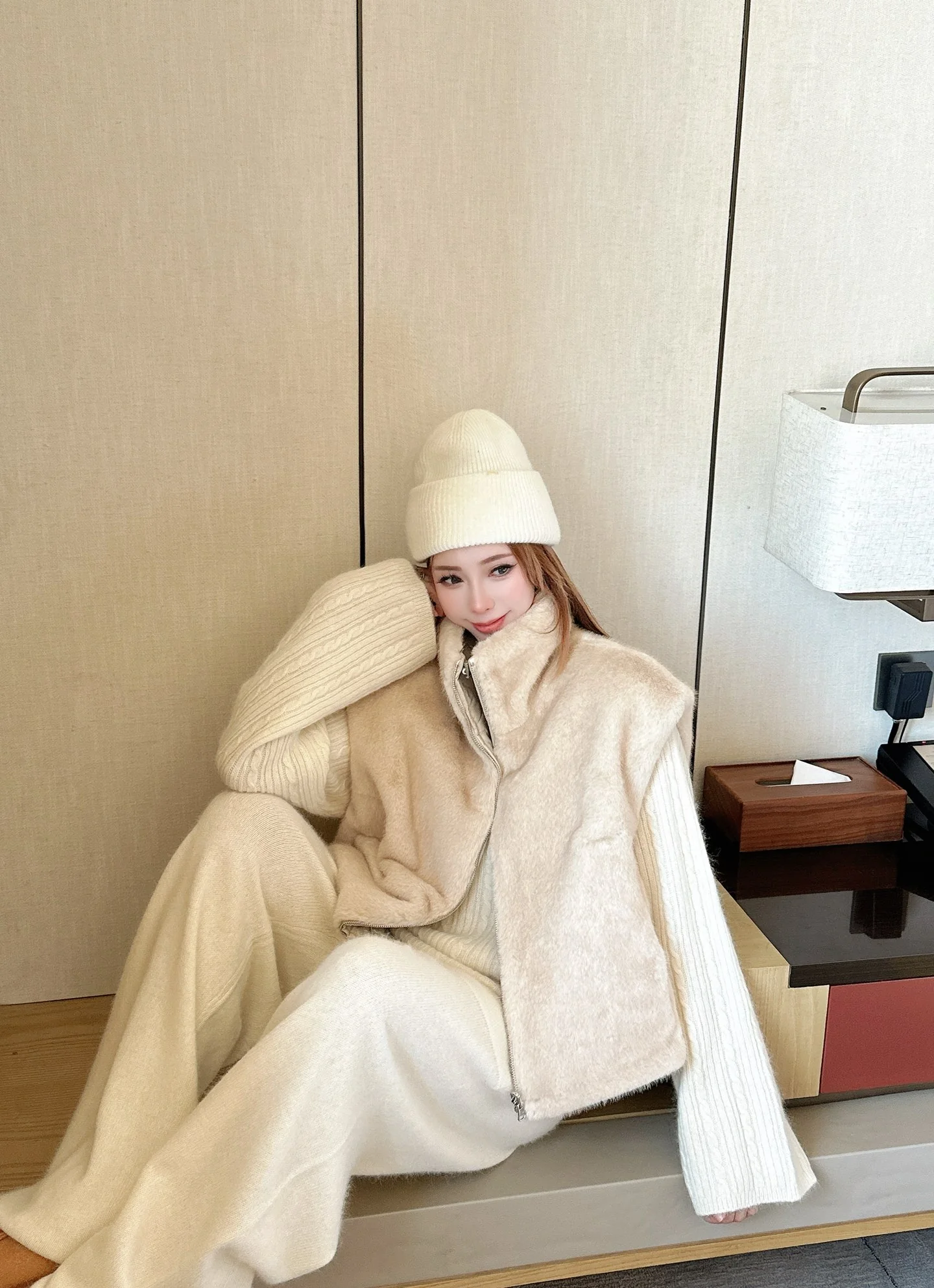 Brun 25fw reversible faux fur vest jacket