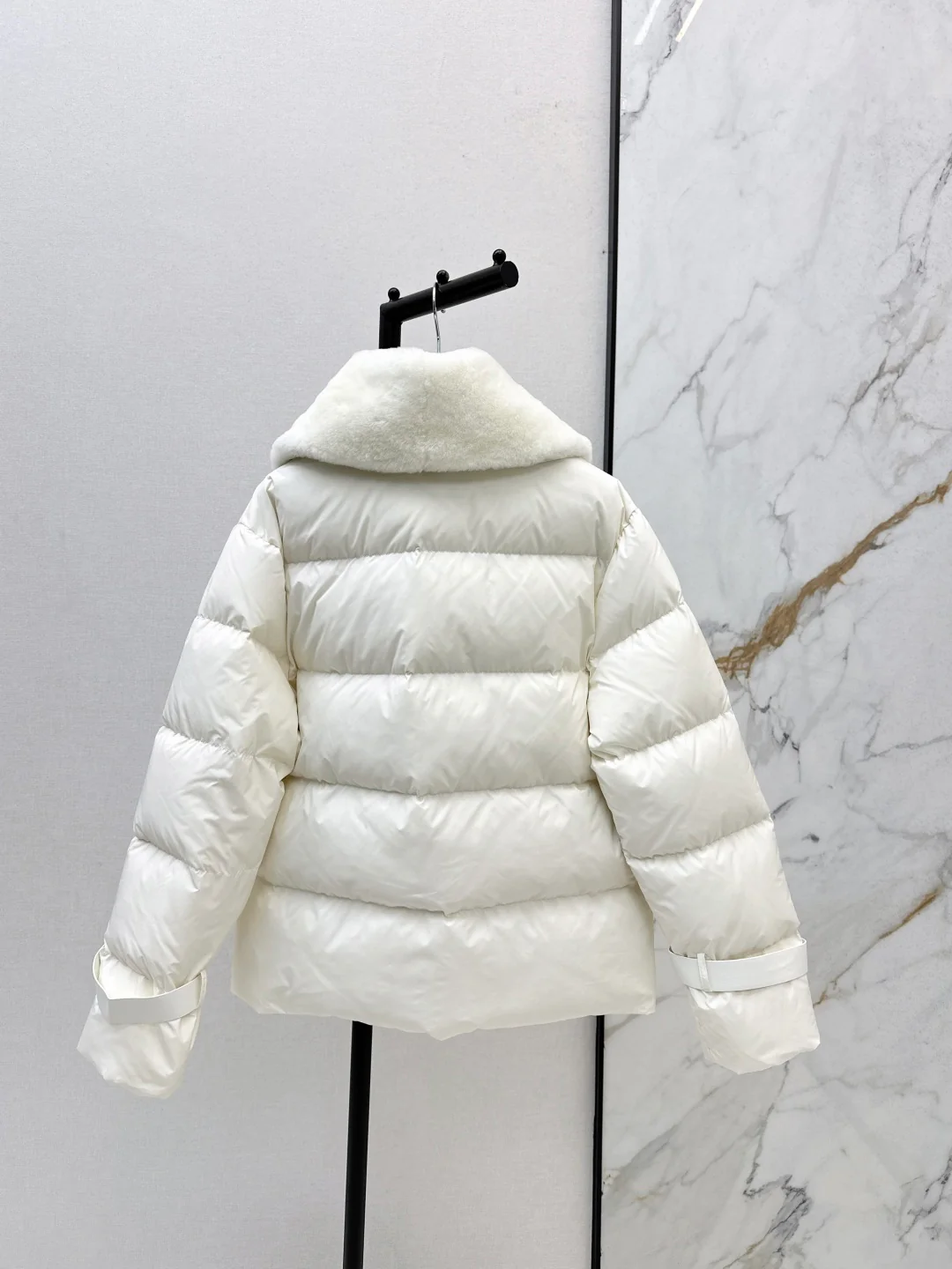 Fend 25fw down jacket