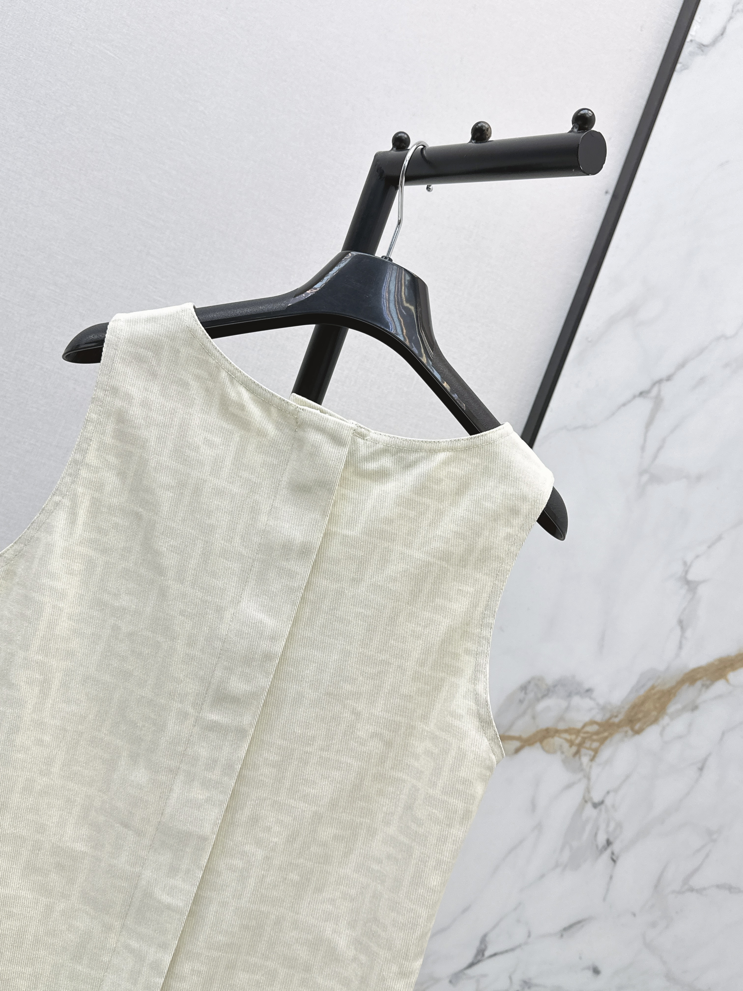 Fen 26ss sleevelesss dress