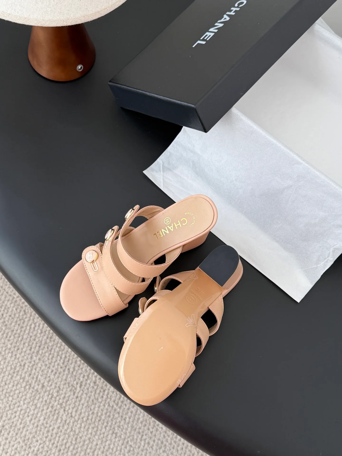 Chan 25fw high heel sandals
