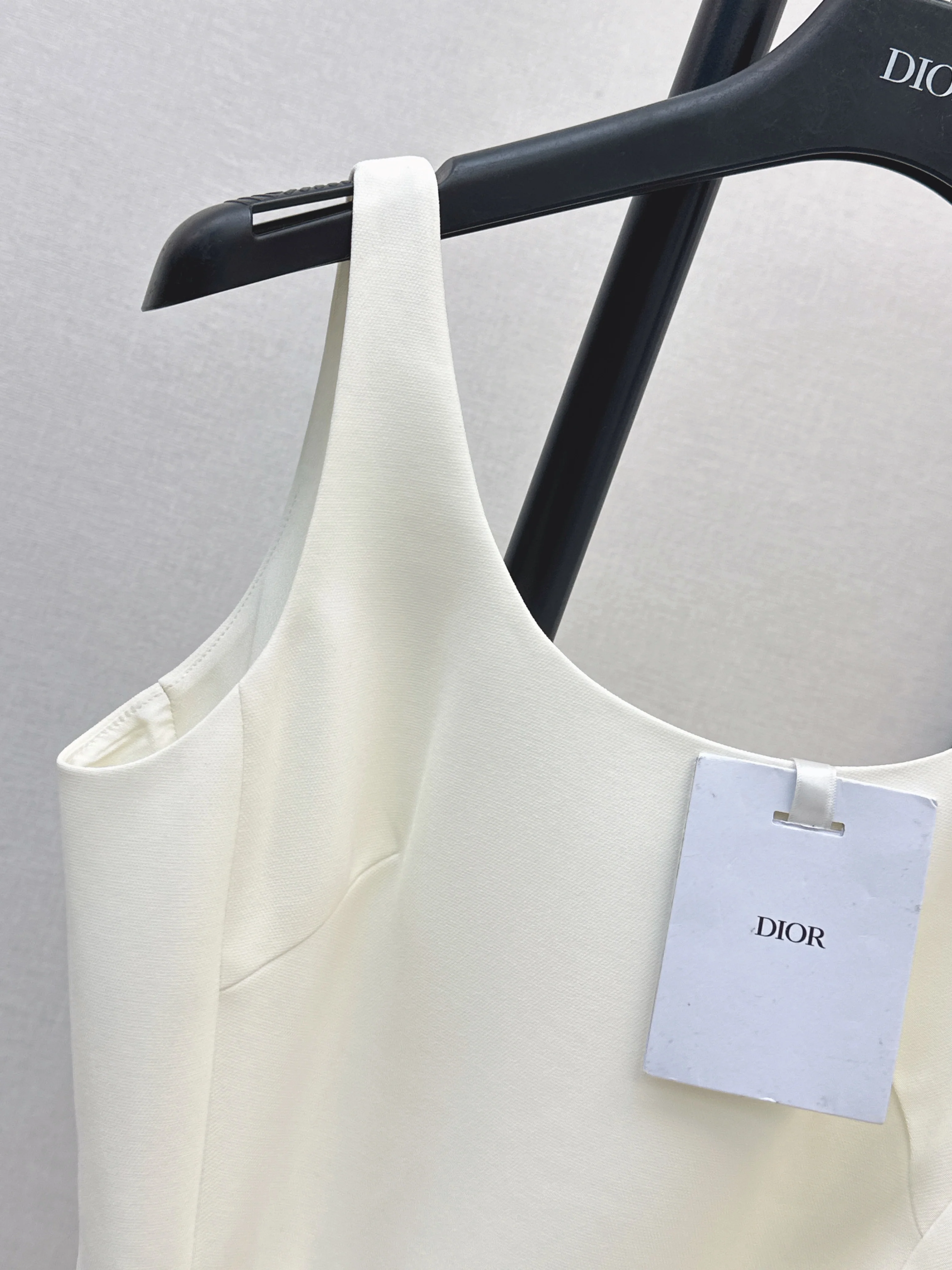 CD 26ss classic sleeveless belted dress