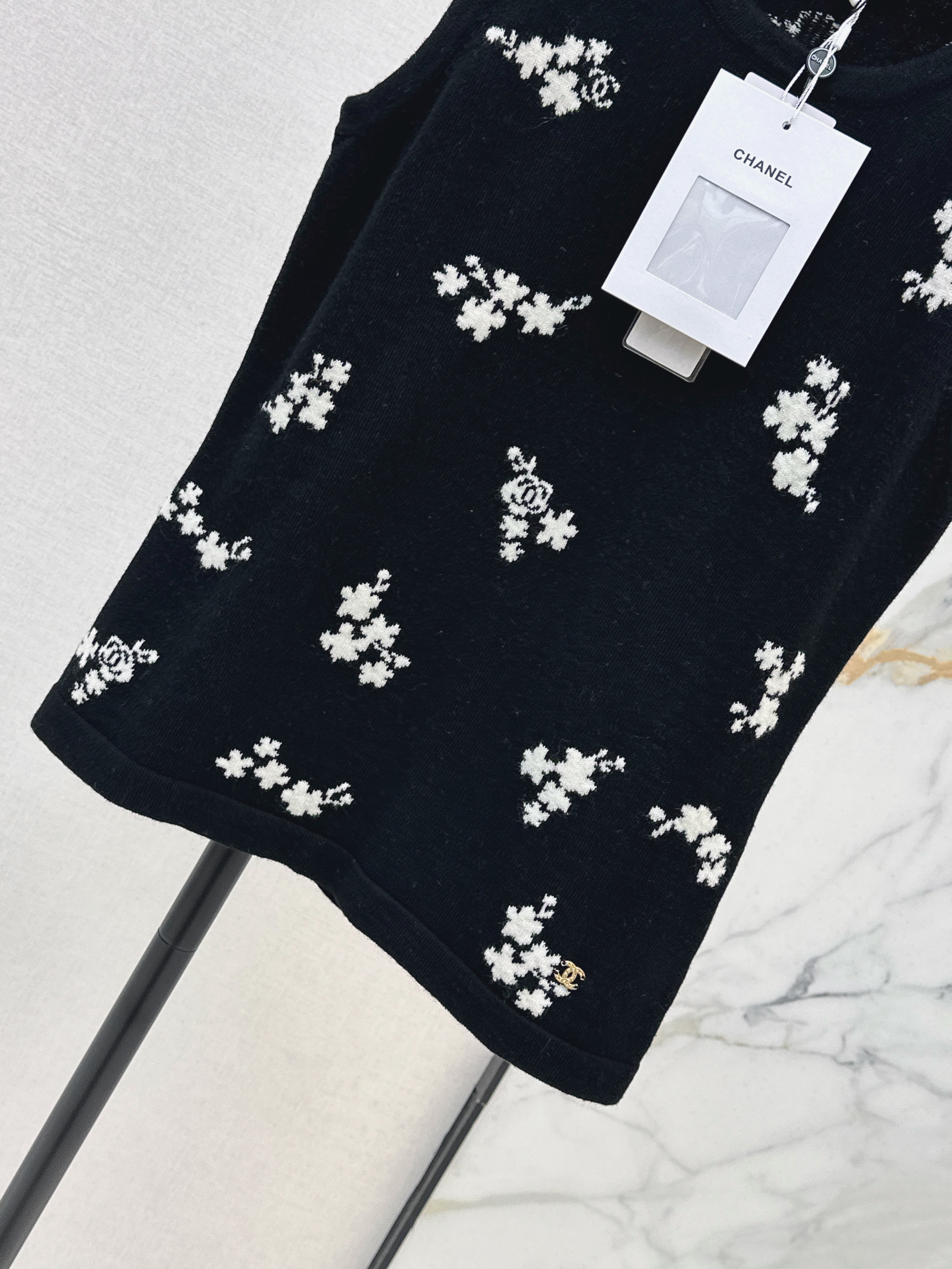 Chan 26ss embroidery knit vest