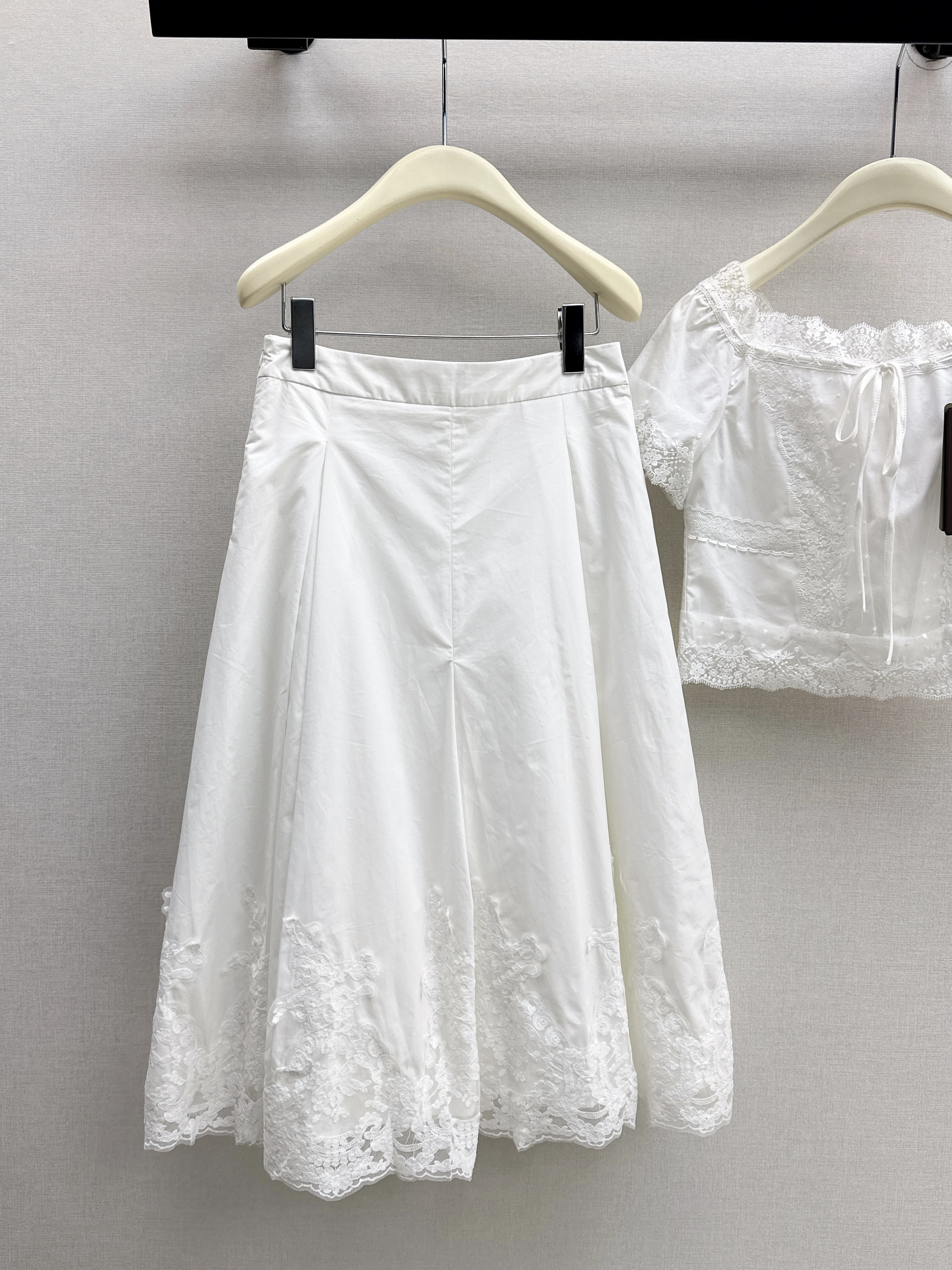 ES 26ss lace crop top skirt set