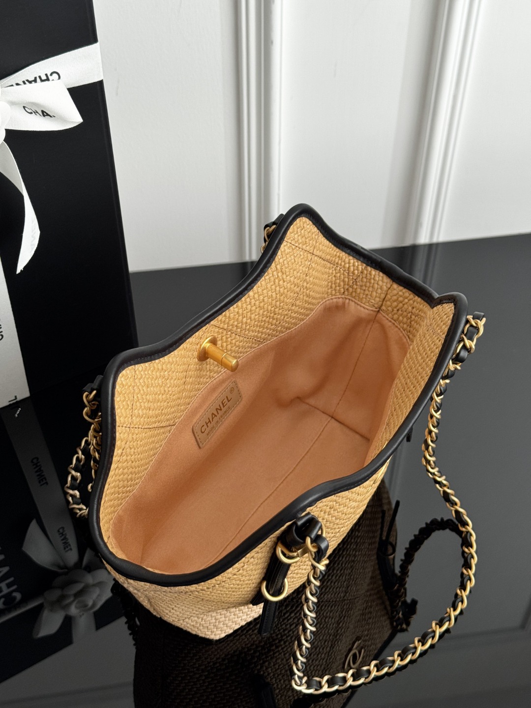 Chan 26C woven tote bag