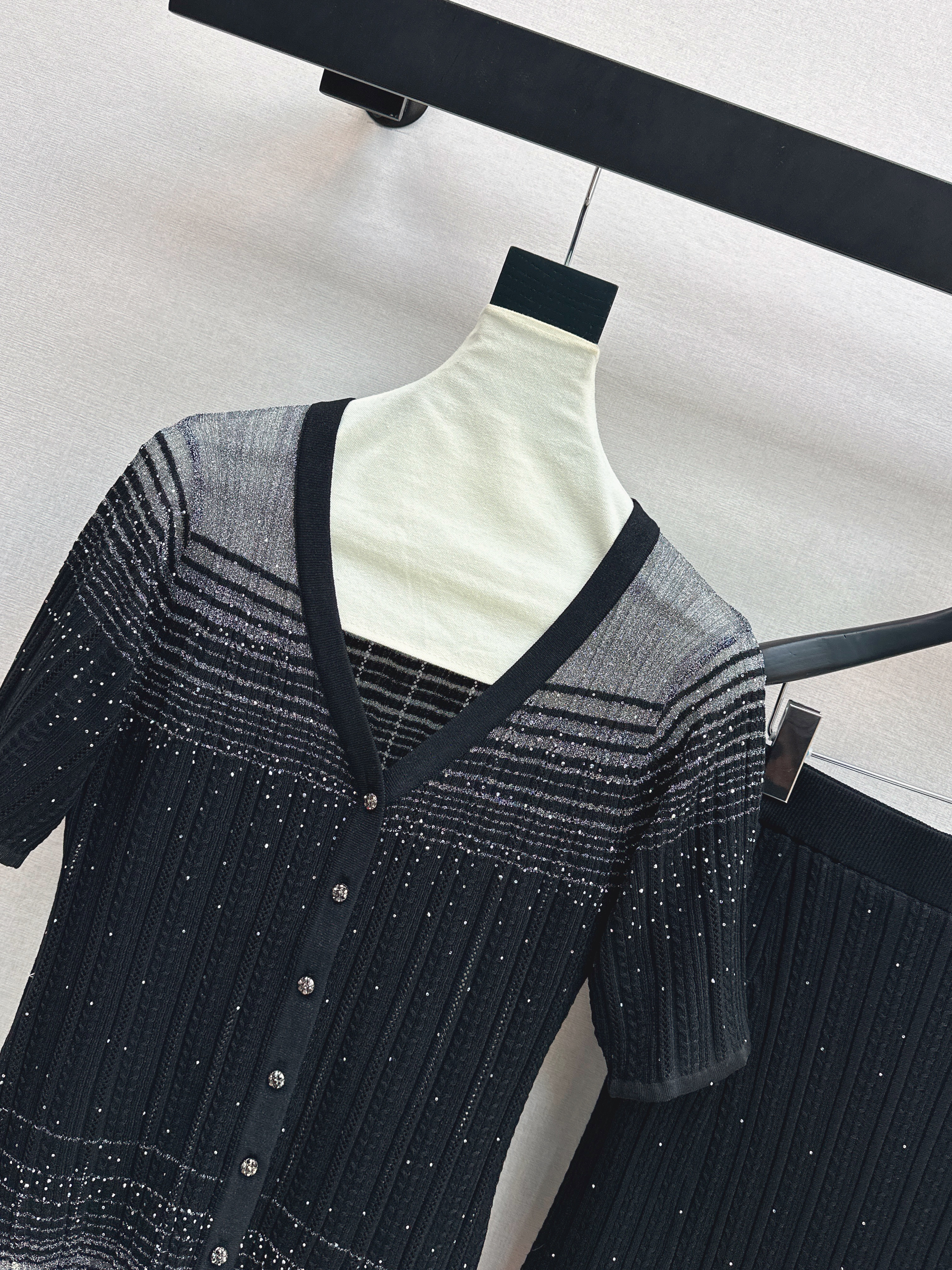 Chan 26ss knit cardigan skirt set