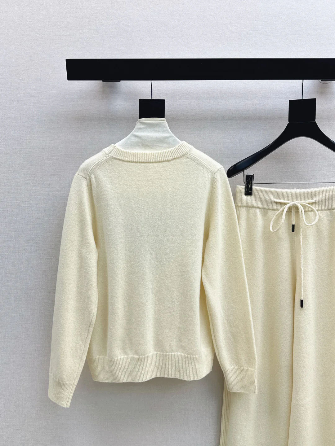 Pra 25fw sweater pants set