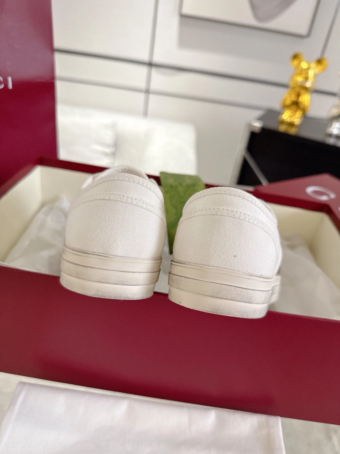 Guc sneakers