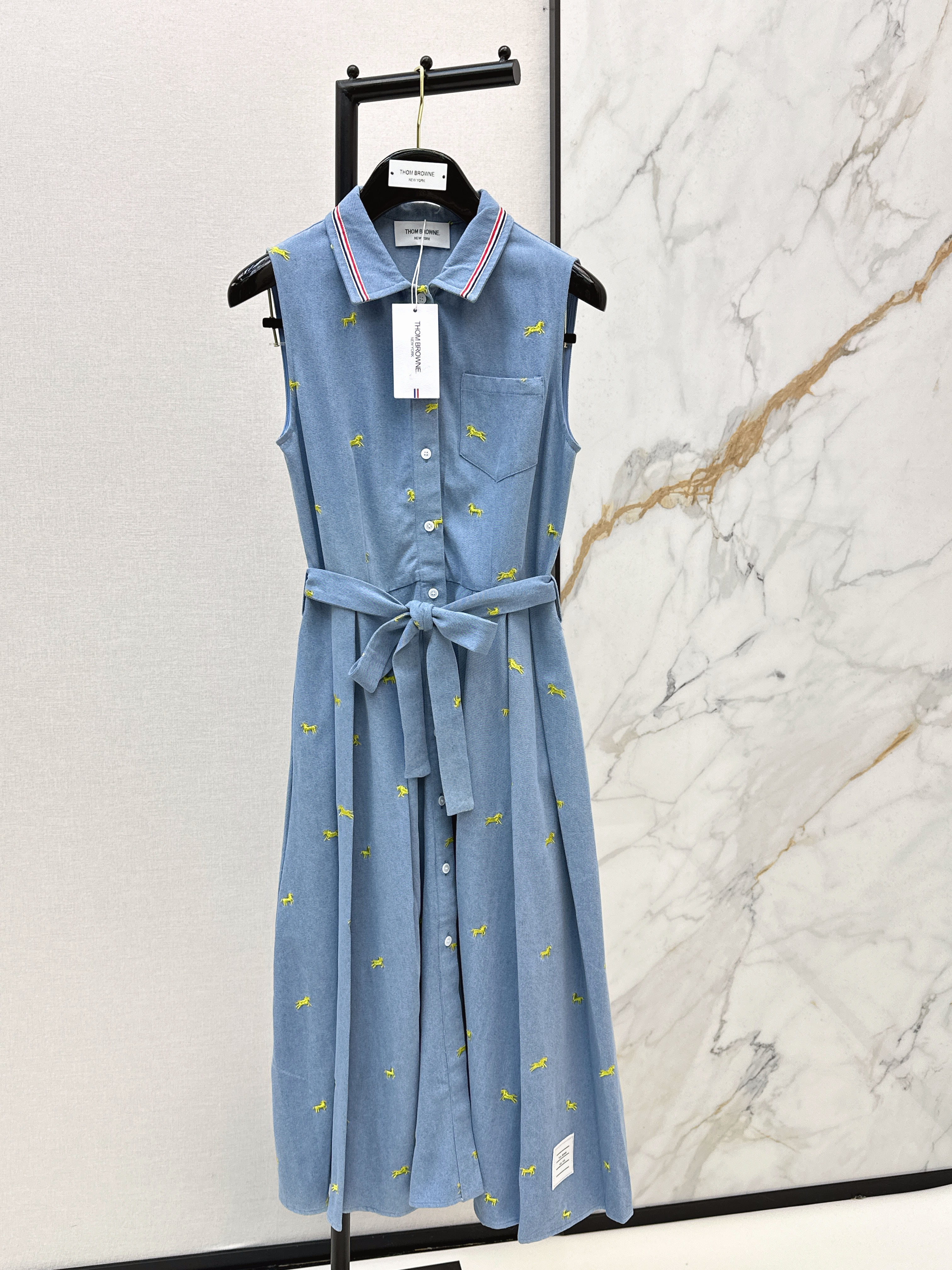 Thom 26ss embroidery sleeveless dress