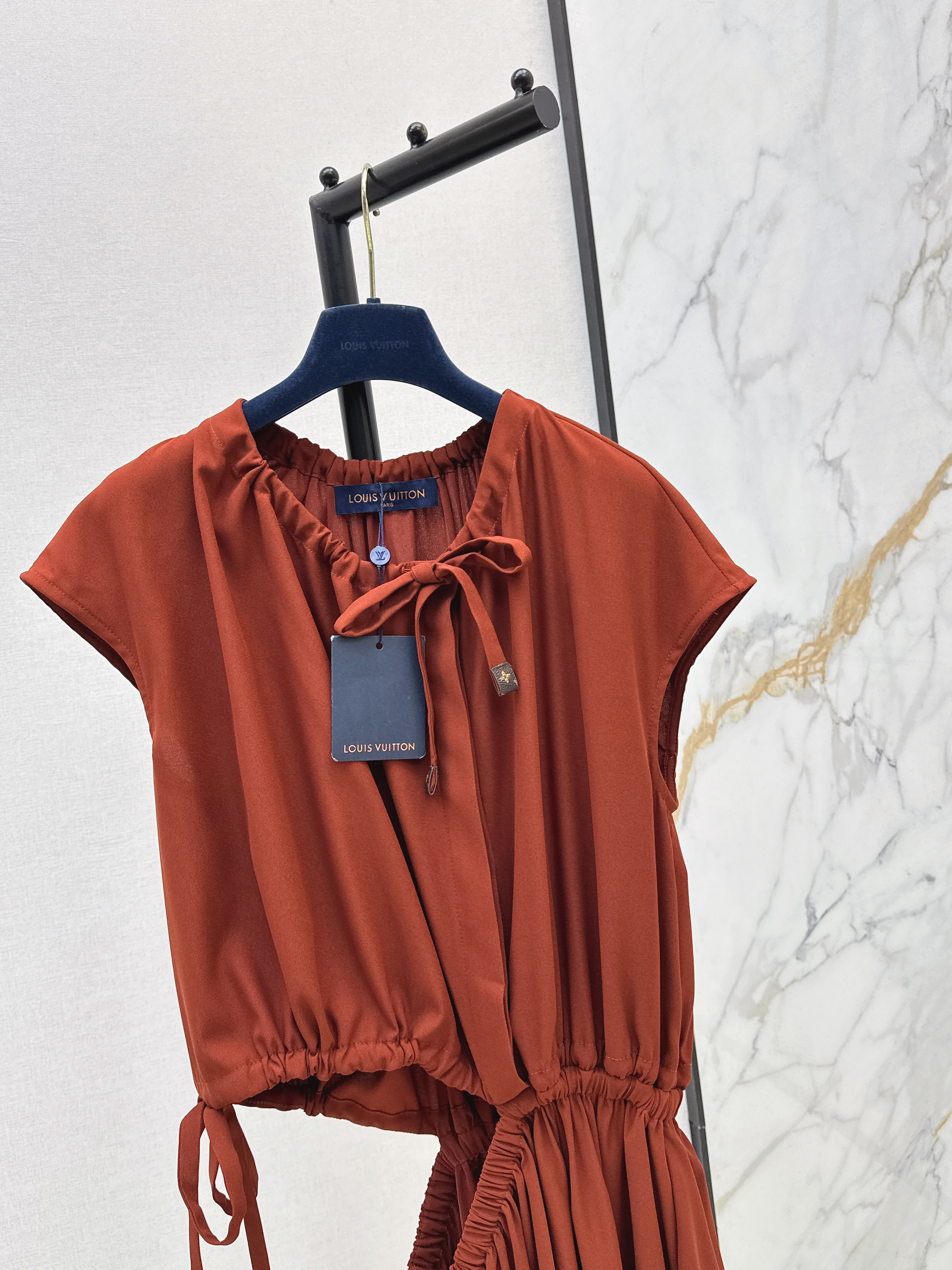 Loui 26ss cutout-waist drastring dress