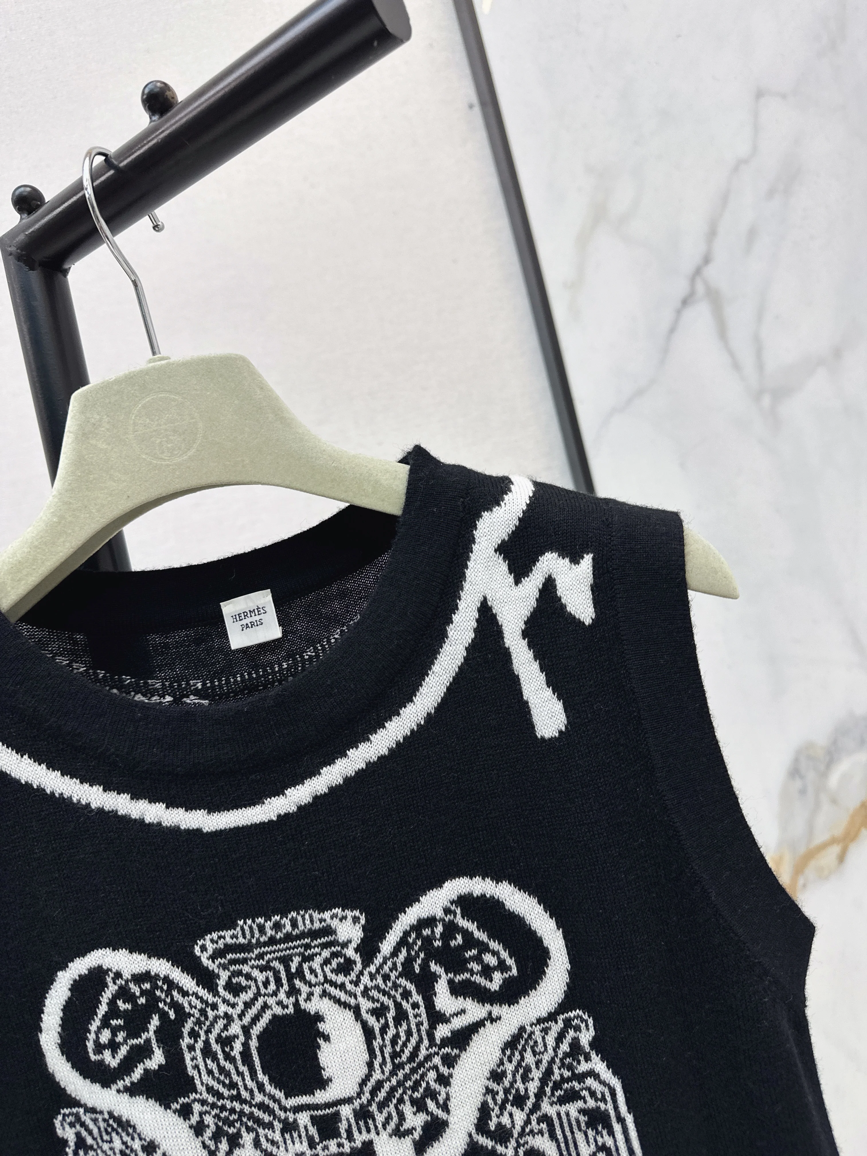 Herm 26ss jacquard sleeveless dress