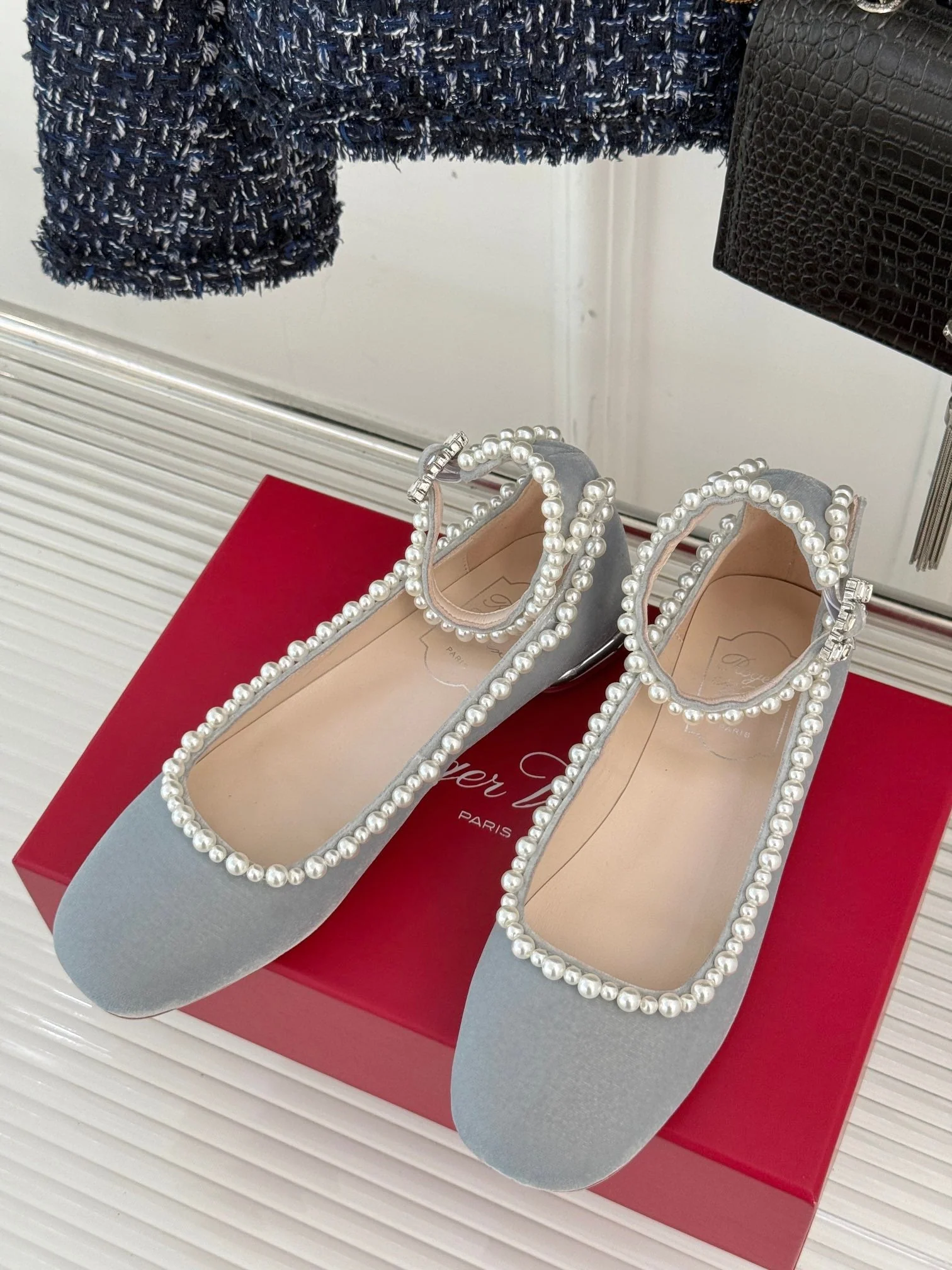 R Vi pearls ballerina shoes