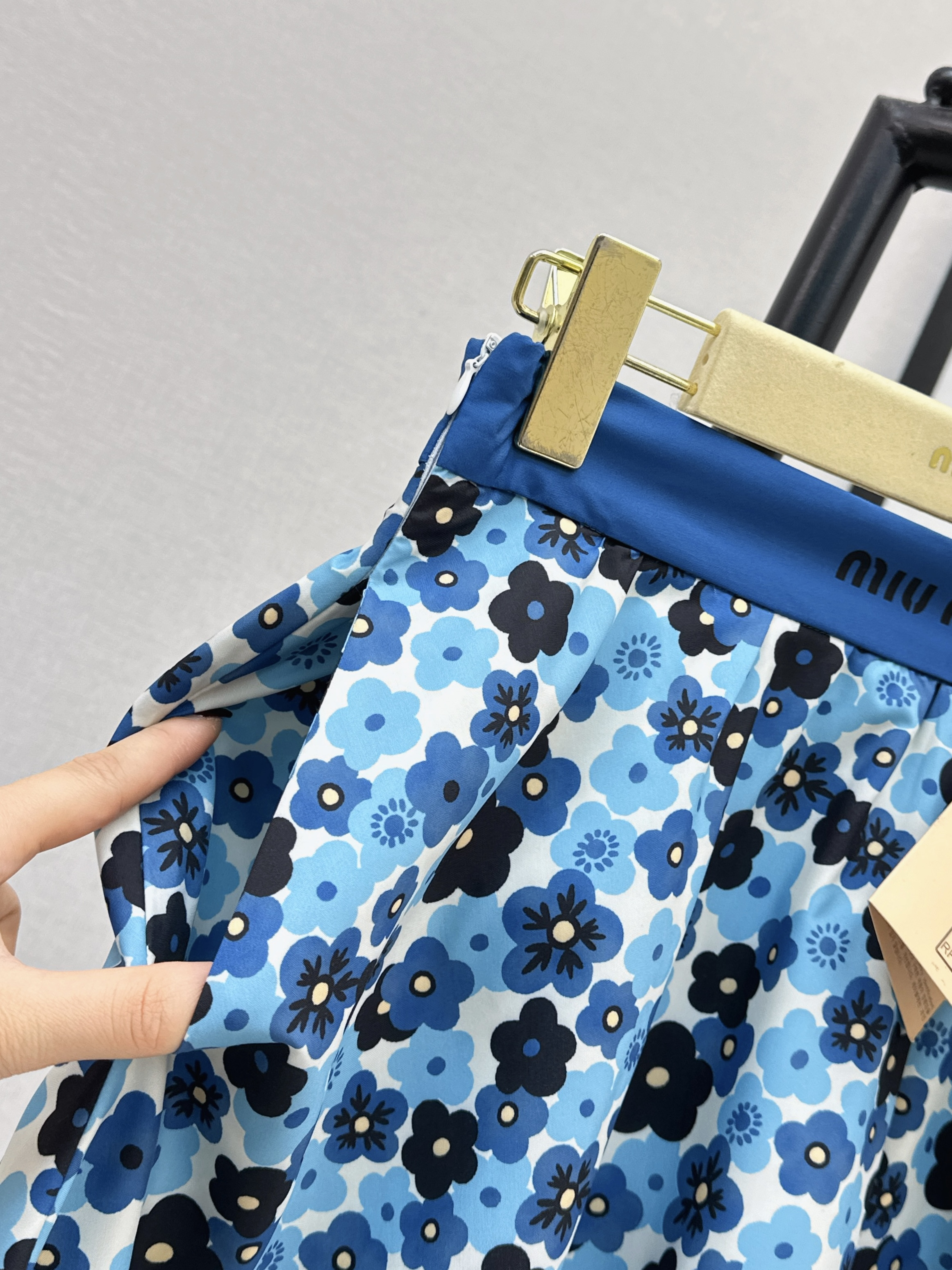 Miu 26ss print skirt