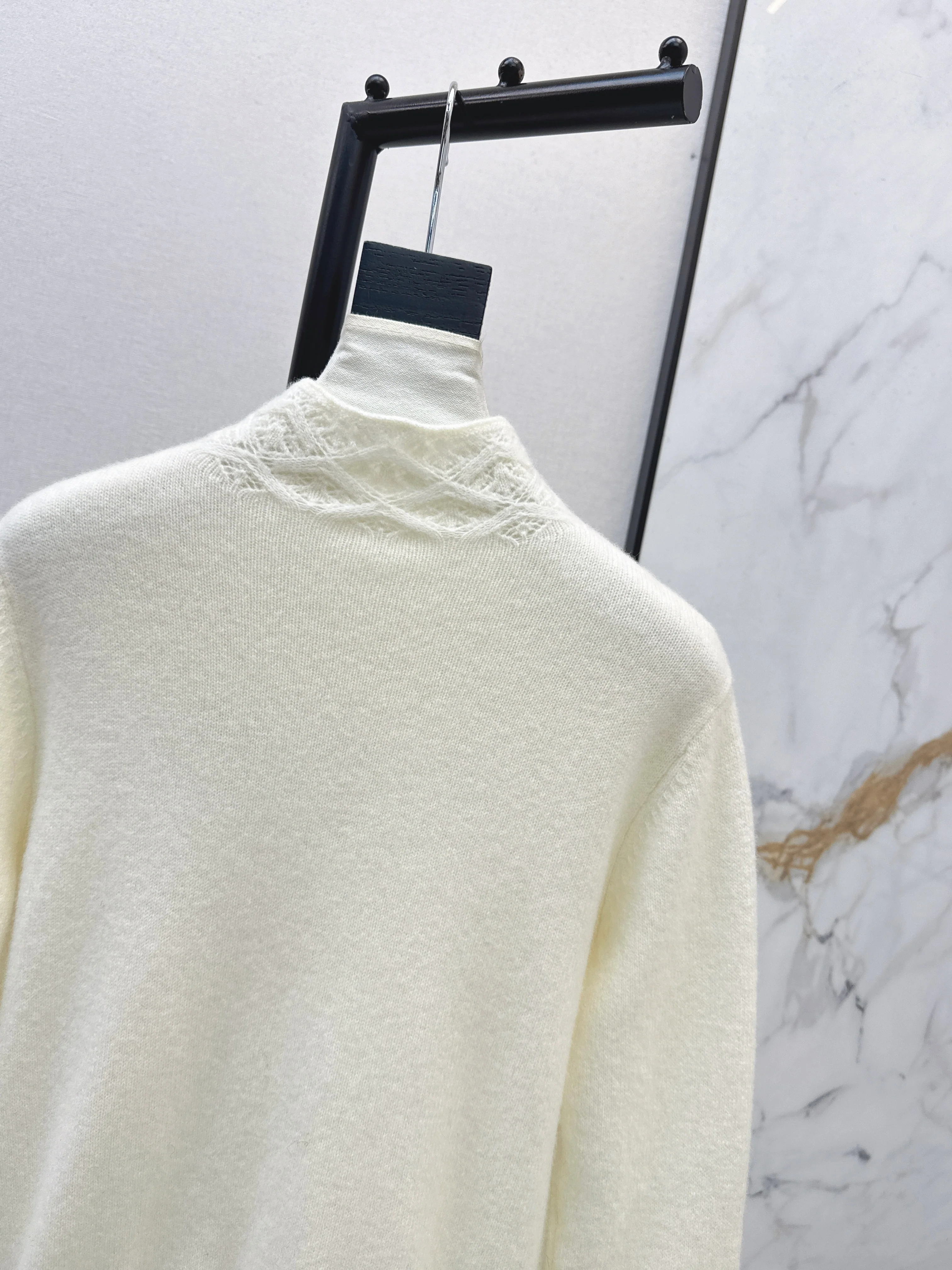 Chol 26ss high neck cardigan