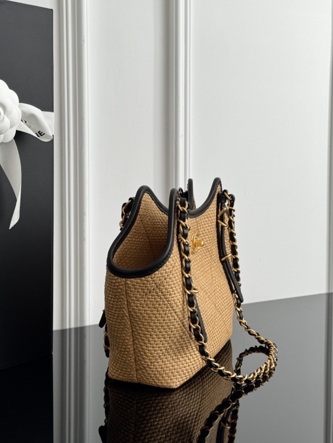Chan 26C woven tote bag