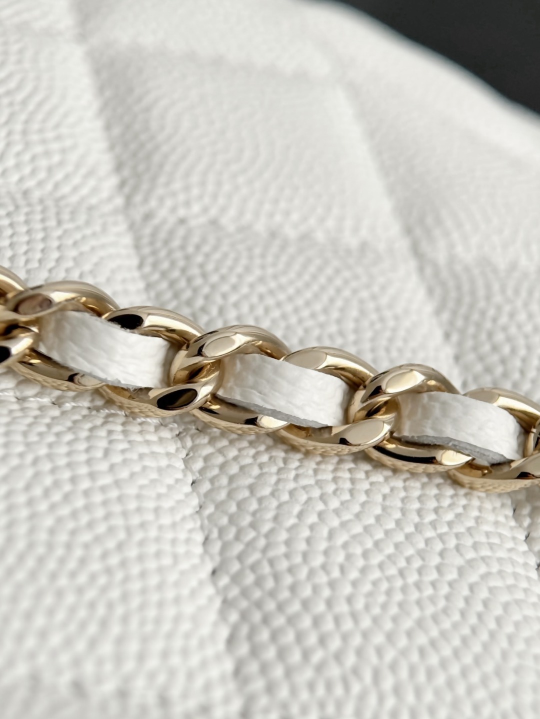 Chan 26S clutch bag with chain