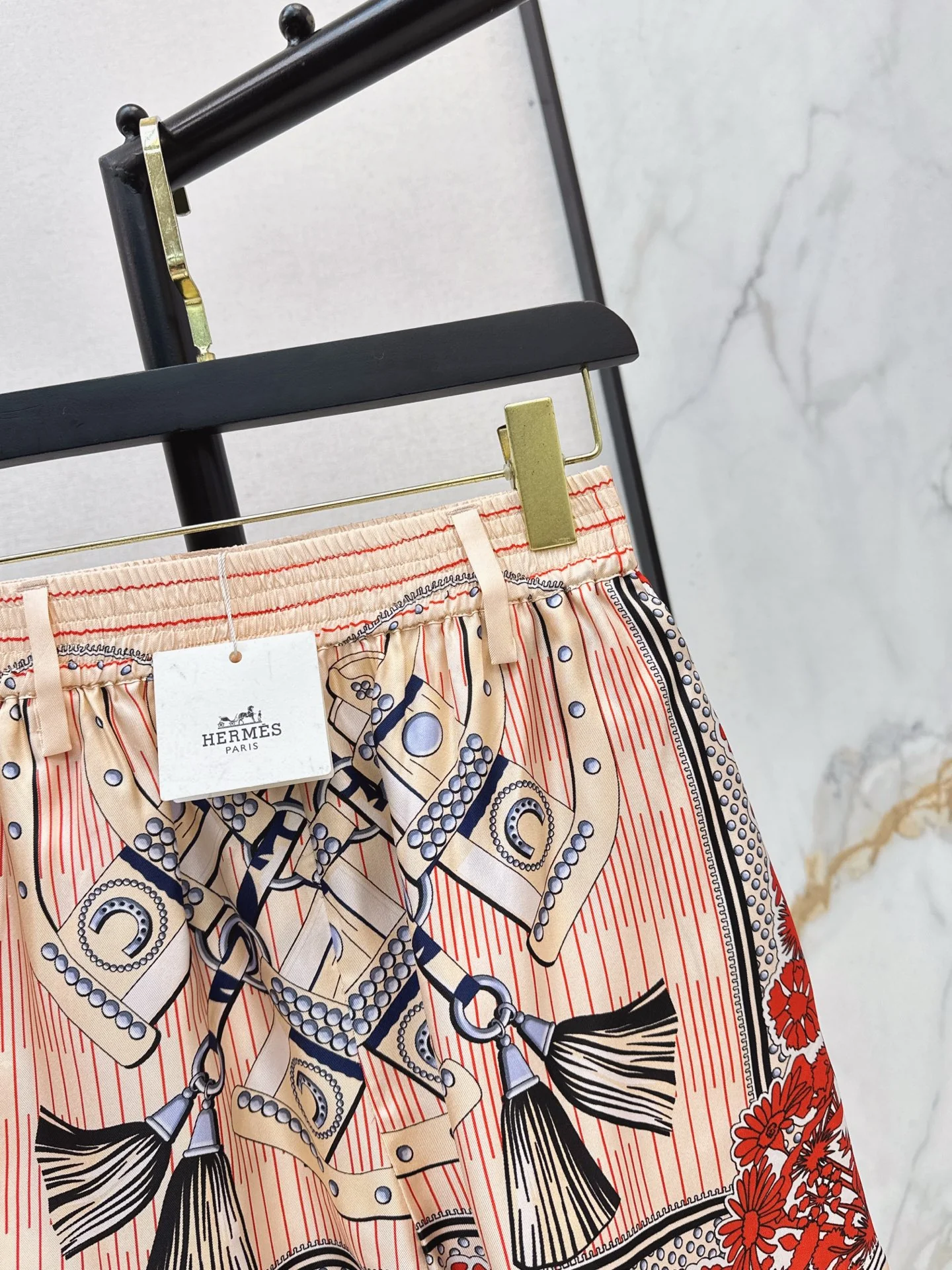 Herm 26ss print silk short