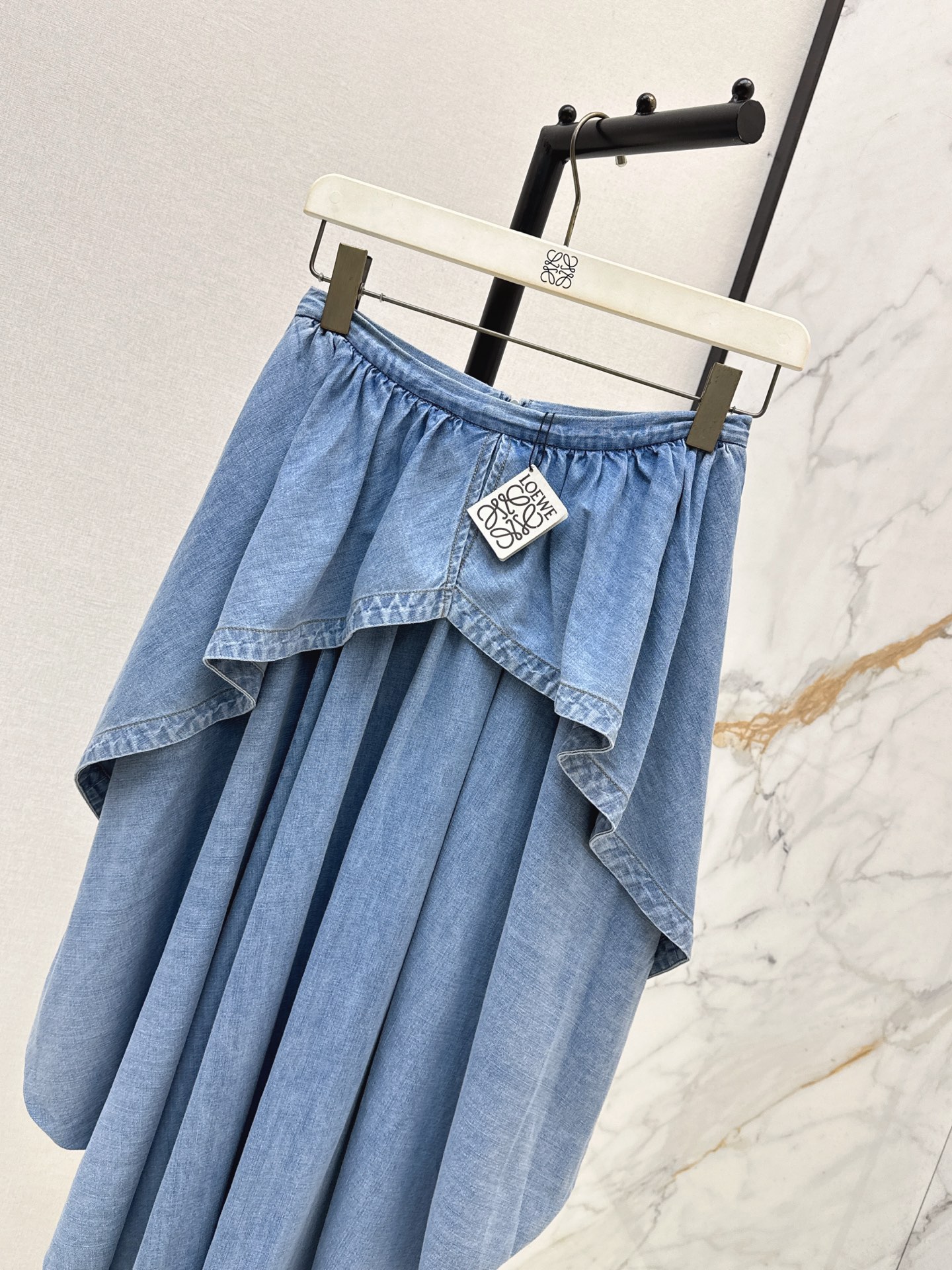 Loe 26ss asymmetrical ruffle denim skirt