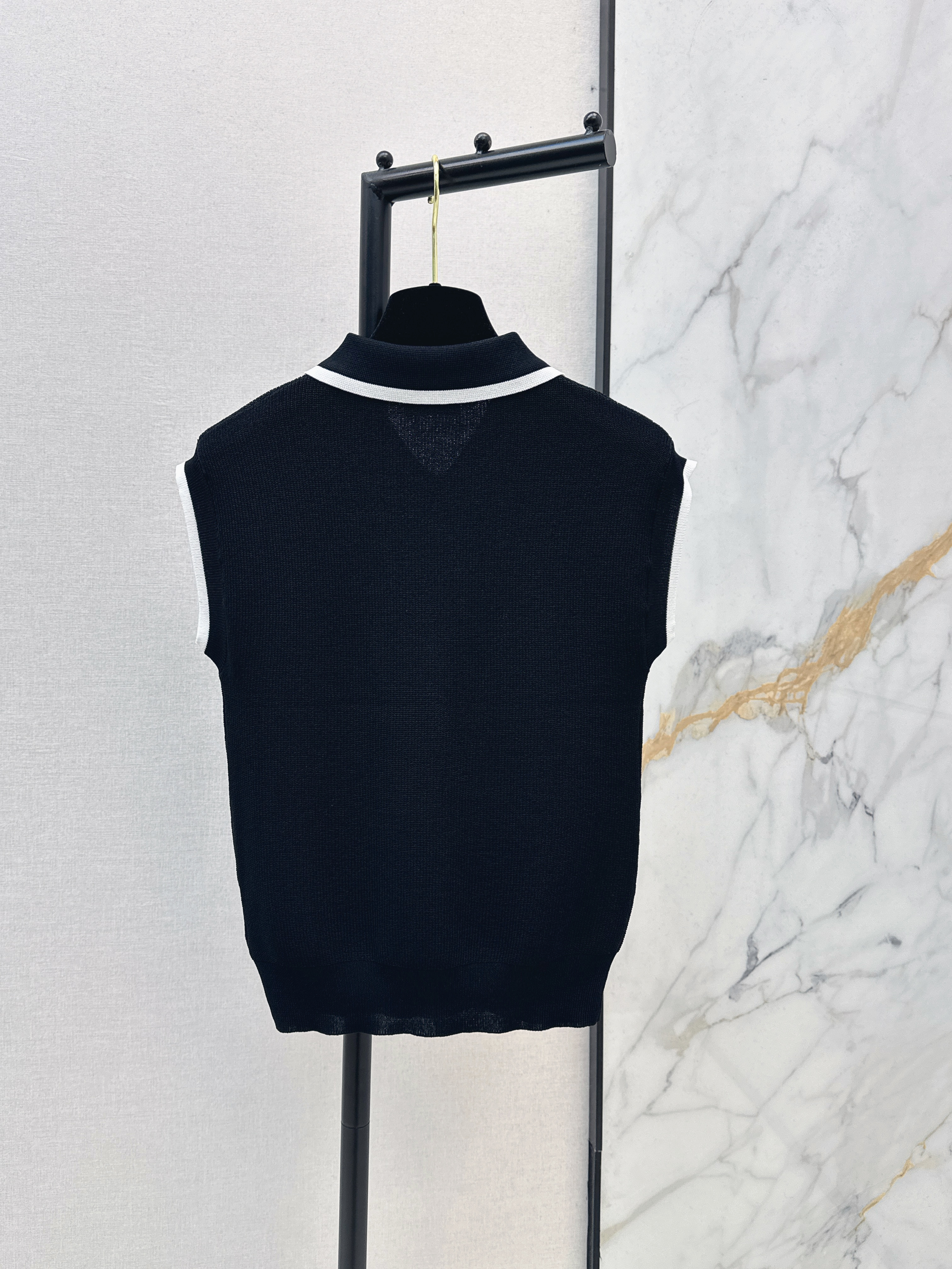 Chan 26ss sleeveless knitwear