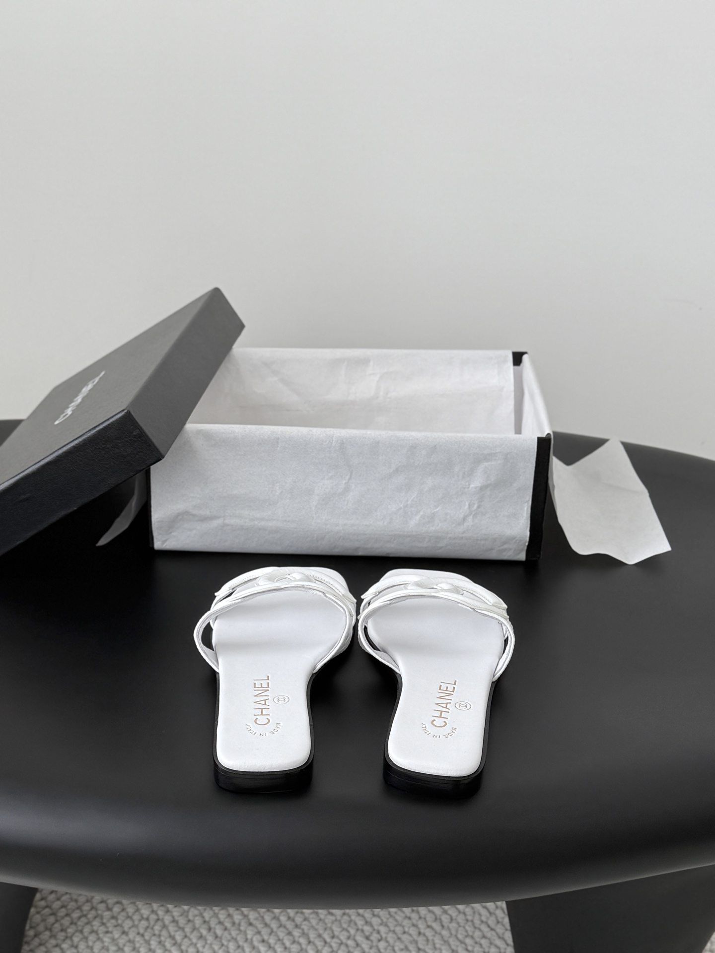 Chan 26P slippers