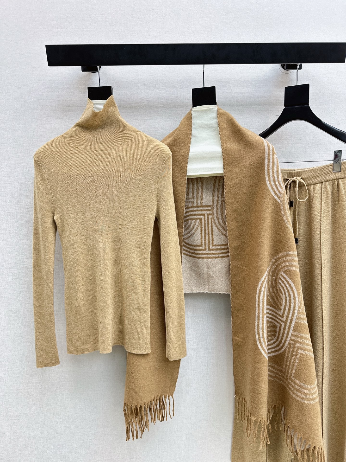 Herm 26ss knit outfit sets basic tee+pant+shawl