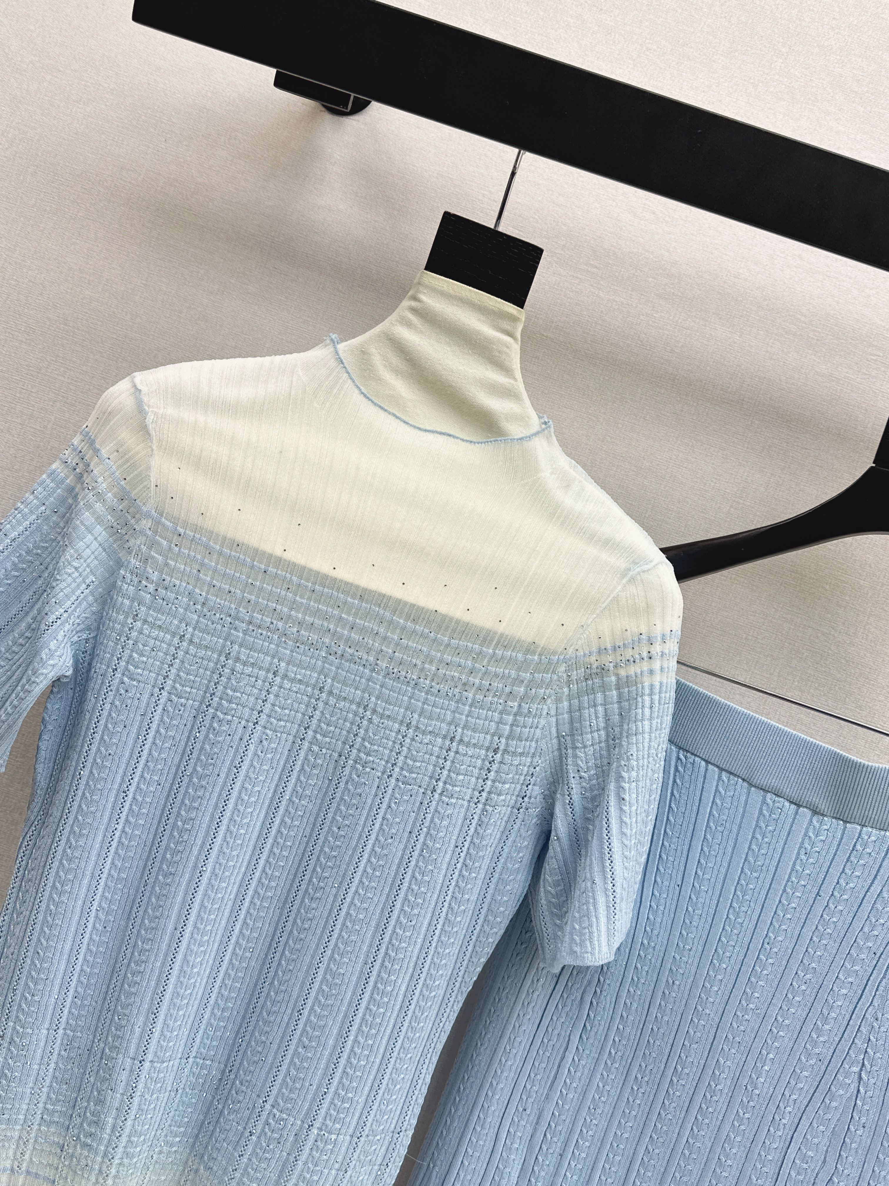 Chan 26ss omber knit top skirt set