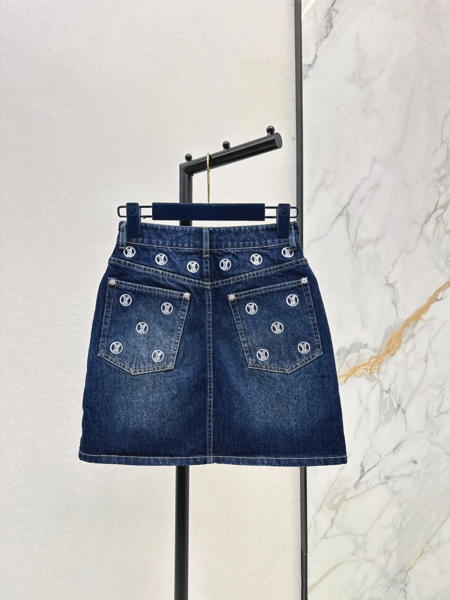 Louis 25fw embroidery denim skirts coin sequins