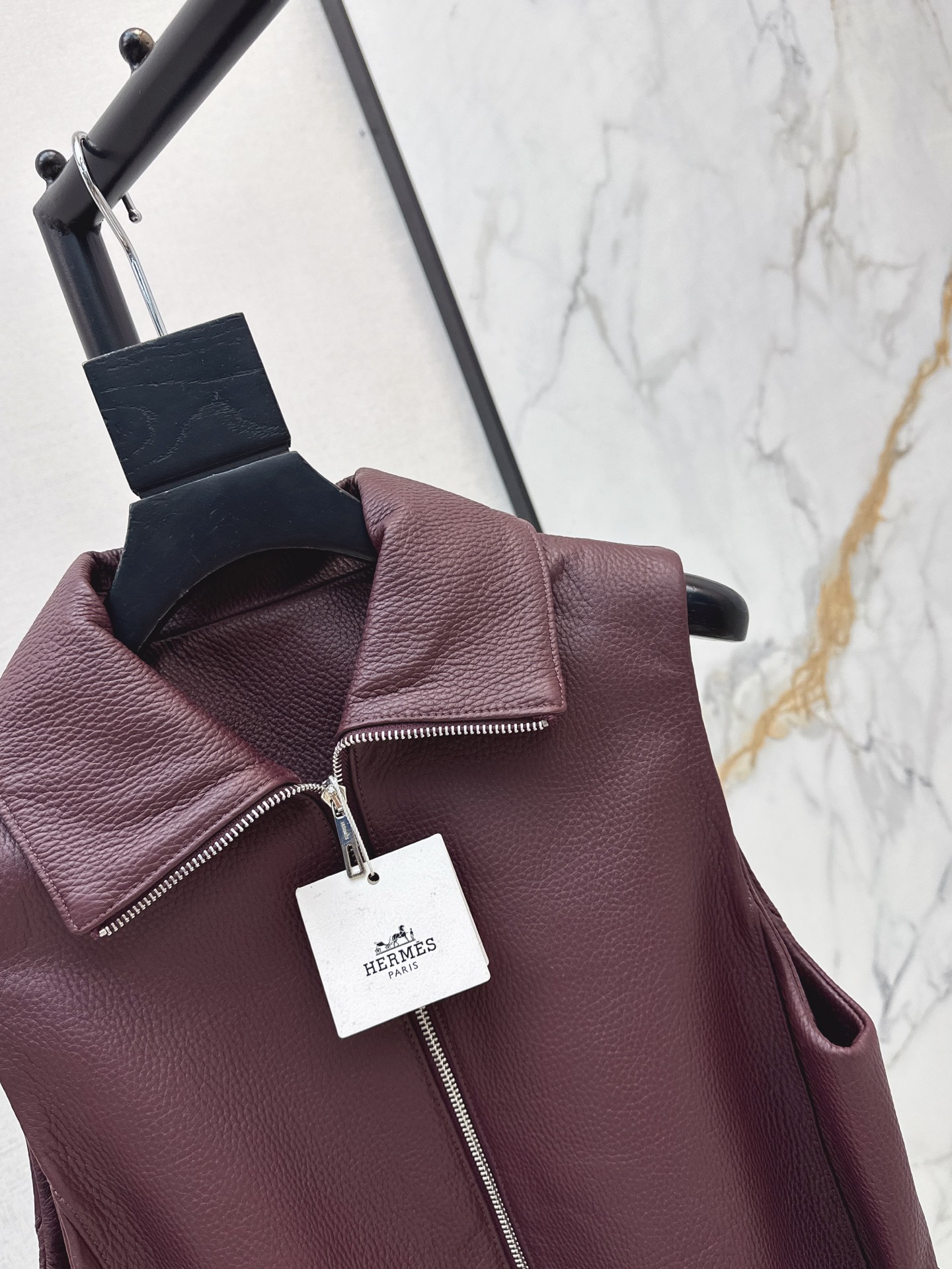 Her 26ss leather vest jacket