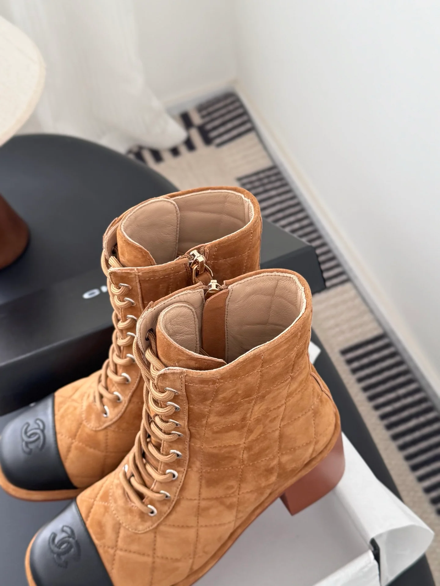 Chan 26ss ankle boots