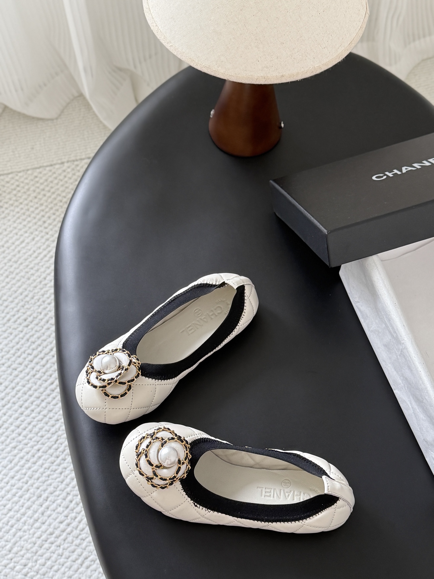 Chan 26ss camellia pumps