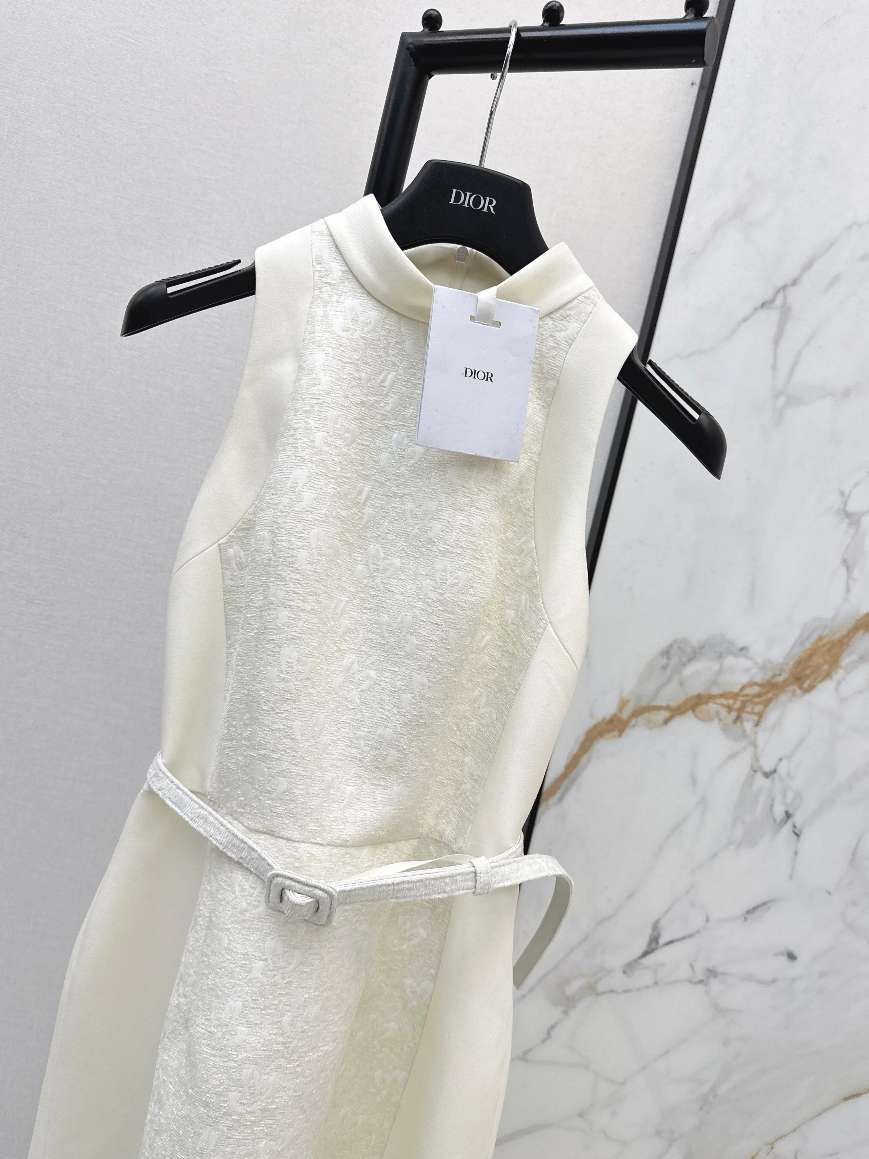 CD 26ss jacquard belted dress