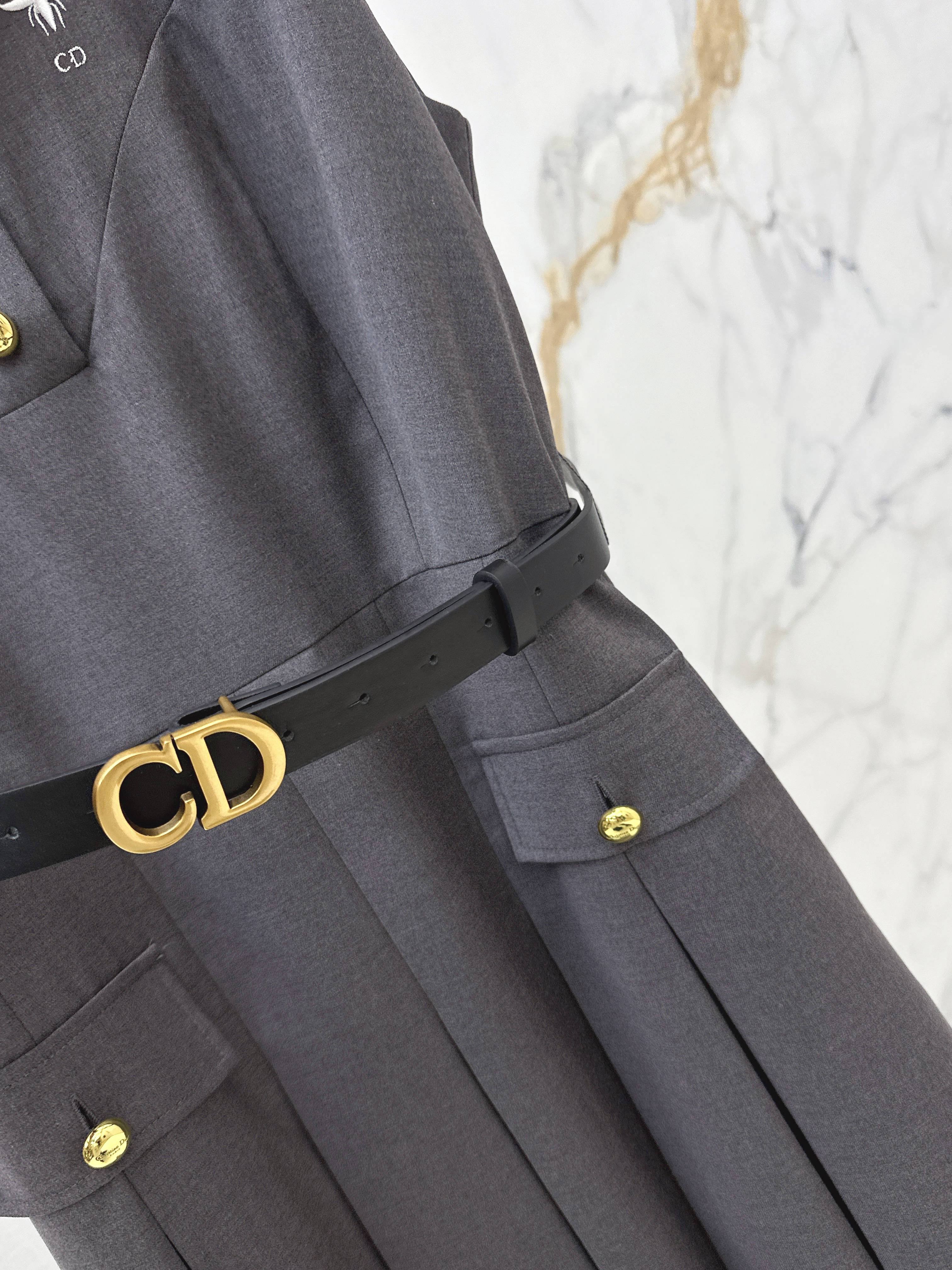 CD 26ss sleeveless belted dress