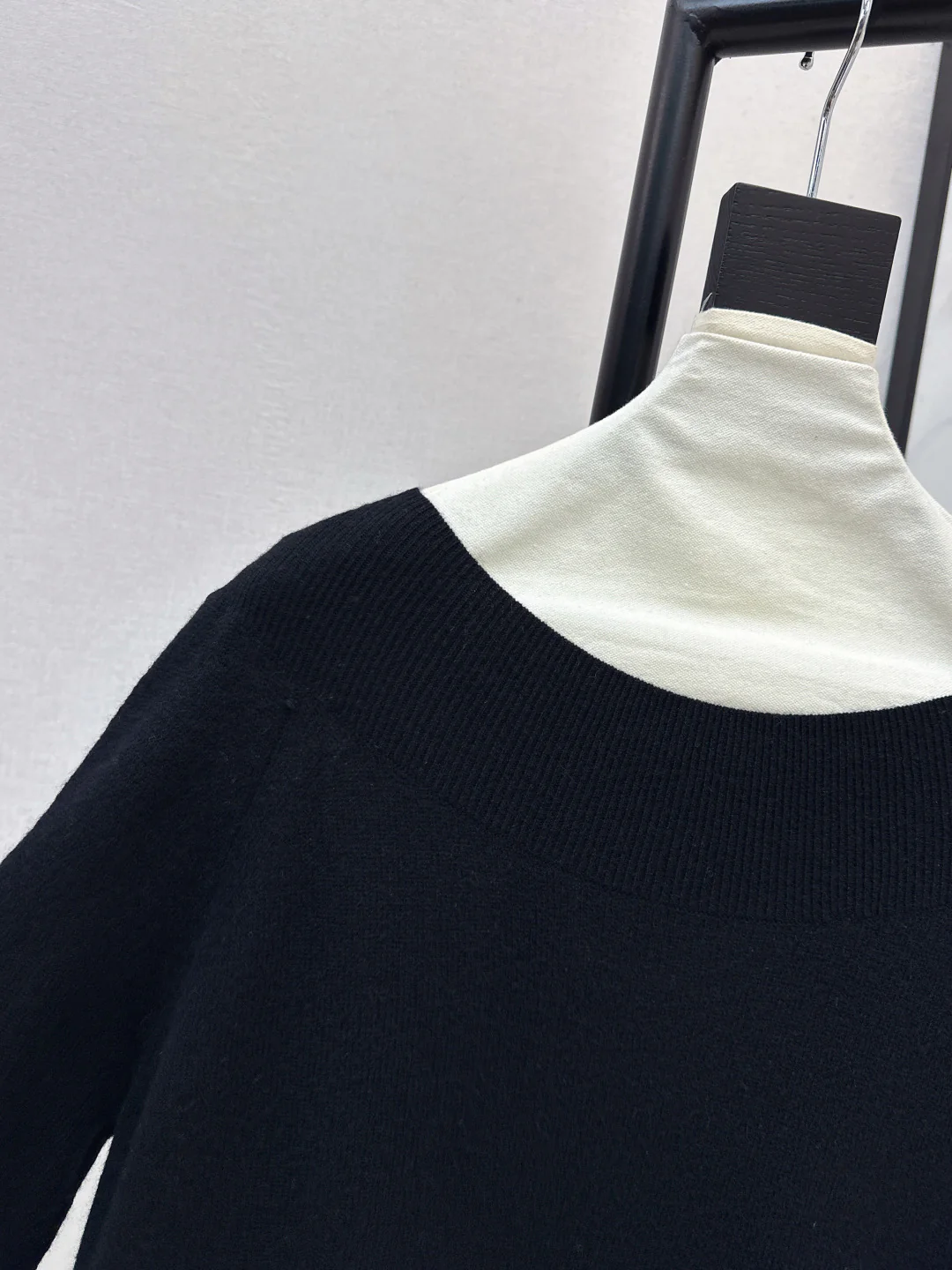 ES 26ss embroidery lace sweater