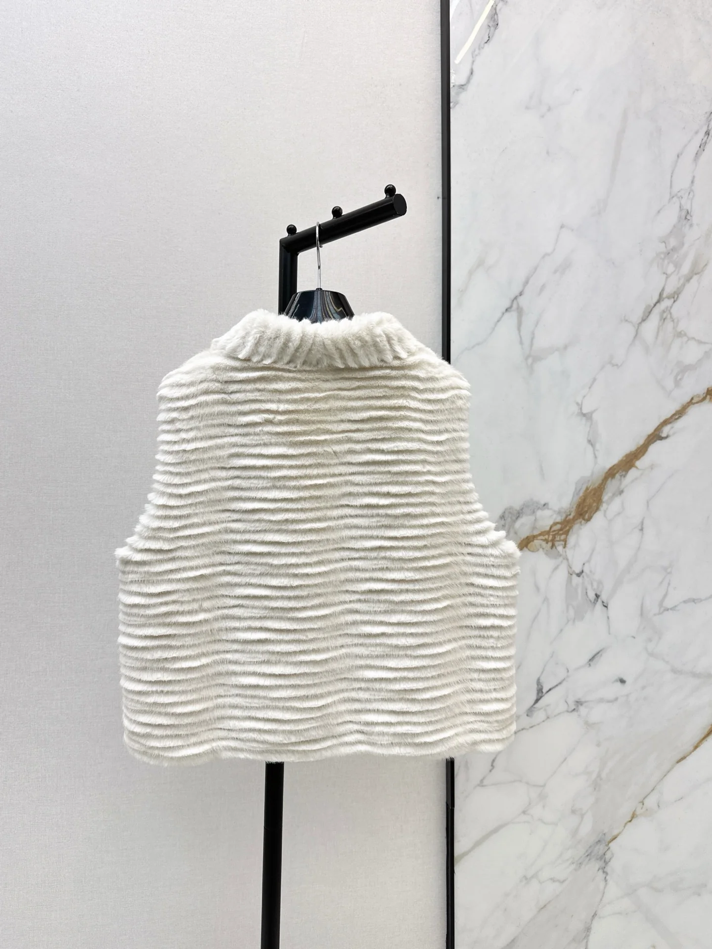 Fend 25fw fur vest jacket