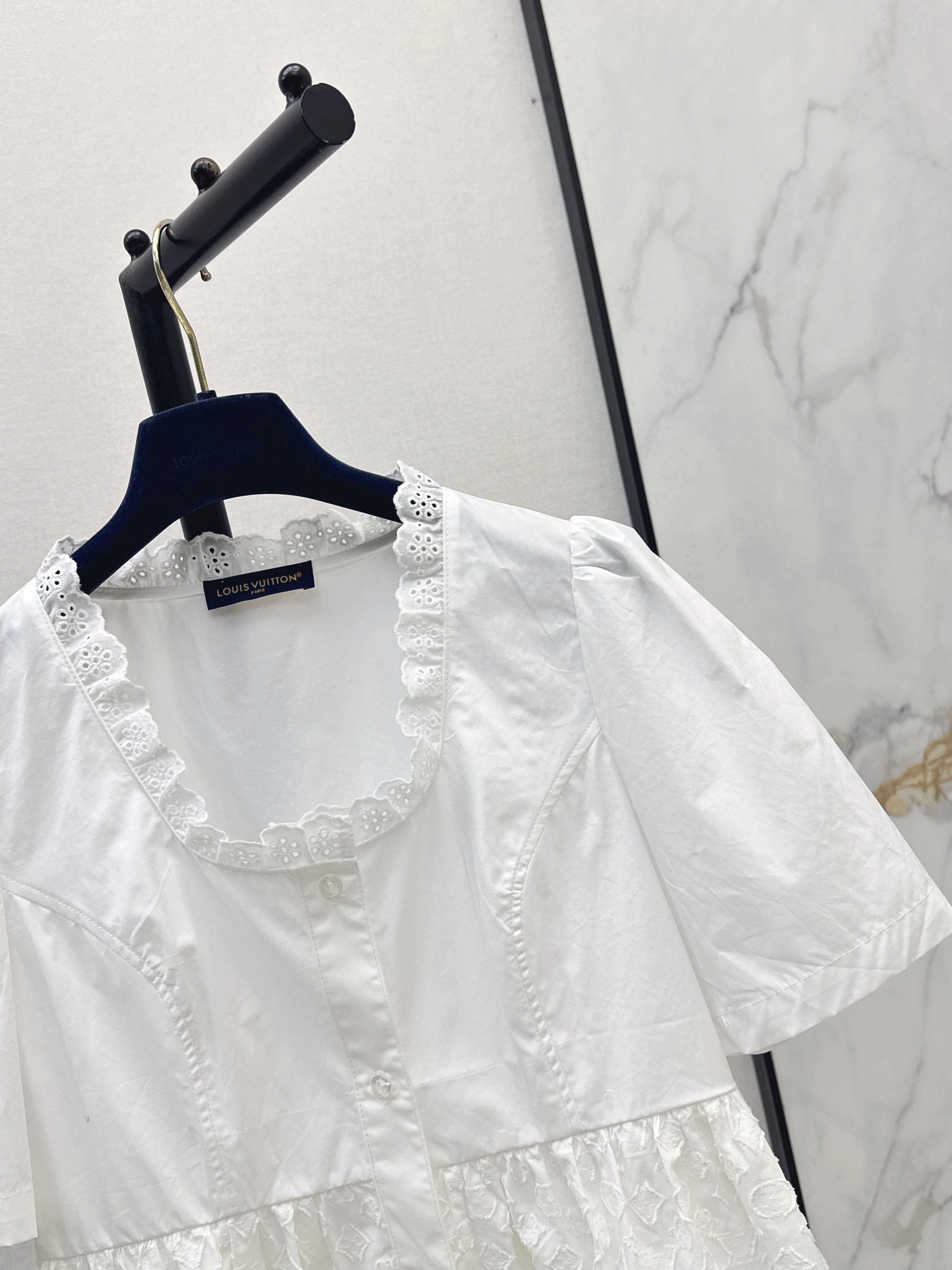 Loui 26ss lace trim puff-sleeve blouse