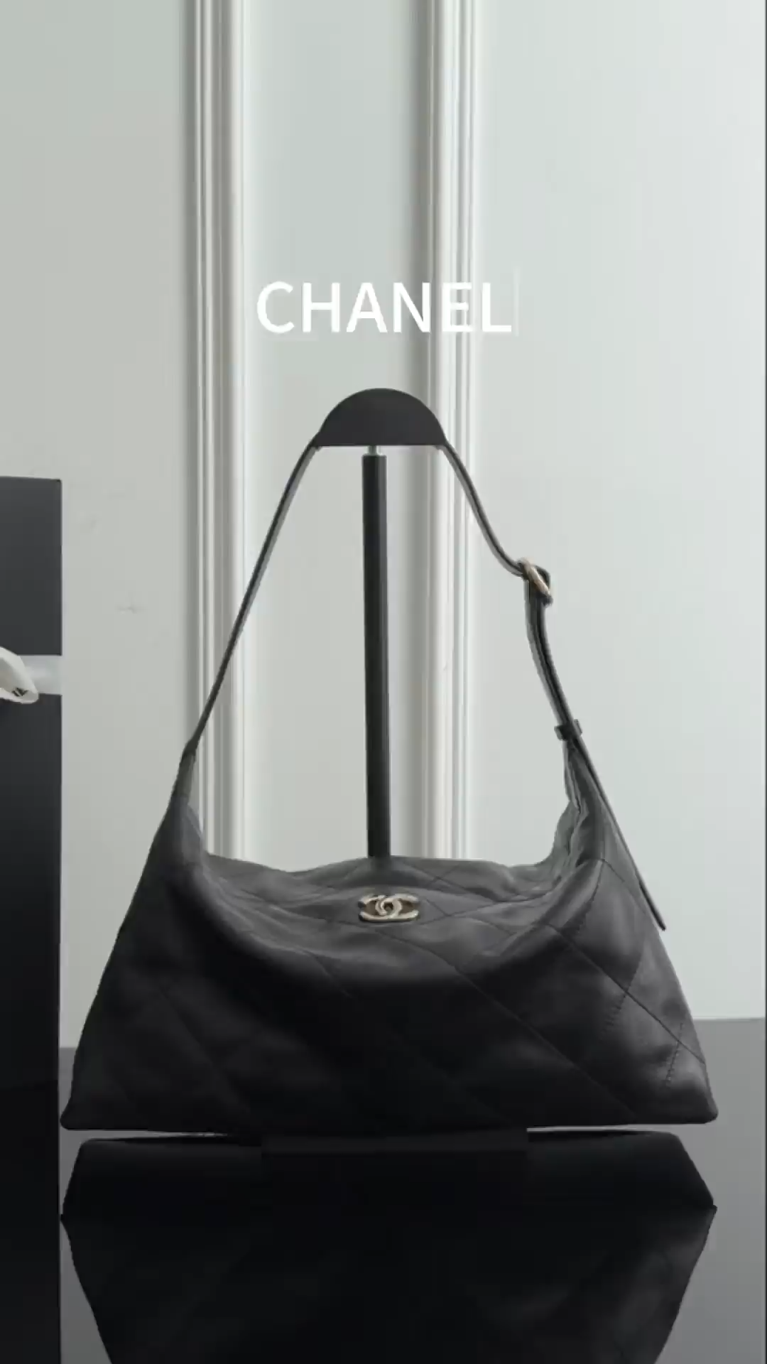Chan 26P hobo shoulder bag