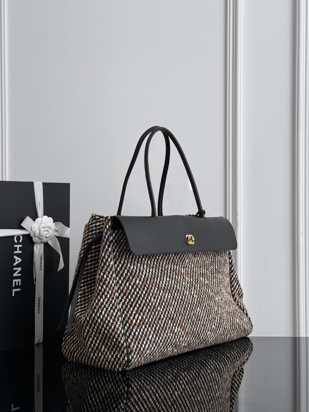 Chan 26S tote bag